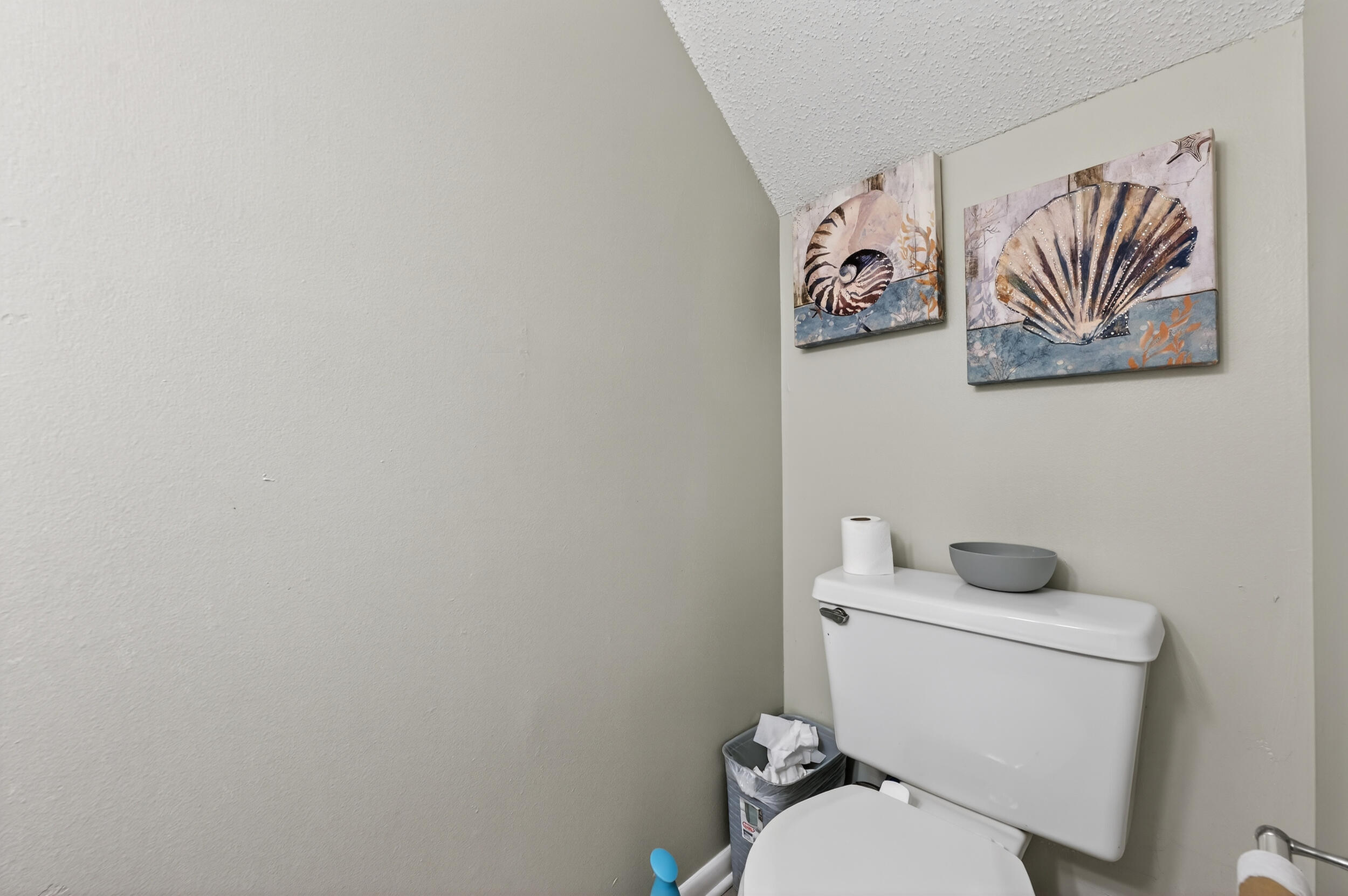 LEESA JENNIFER ACRES - Residential
