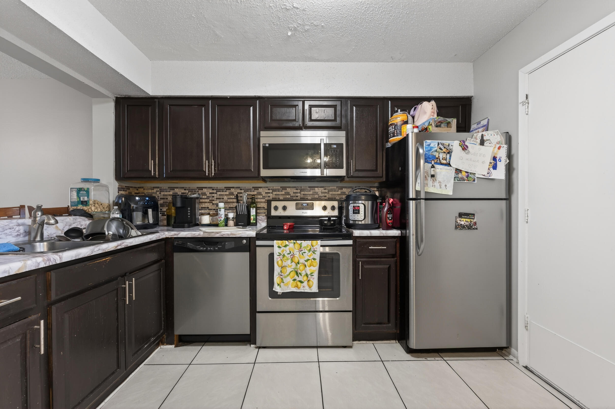 LEESA JENNIFER ACRES - Residential