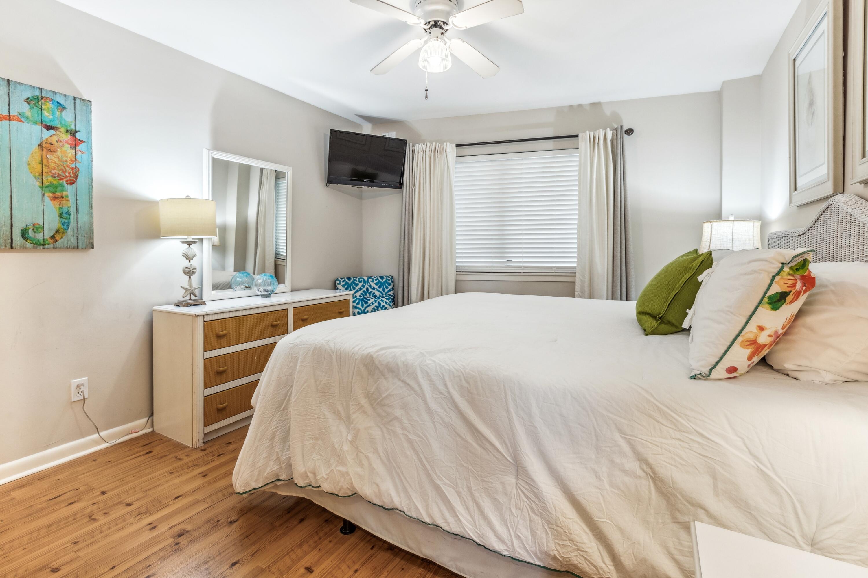 Mainsail Condo Ph Iv - Residential