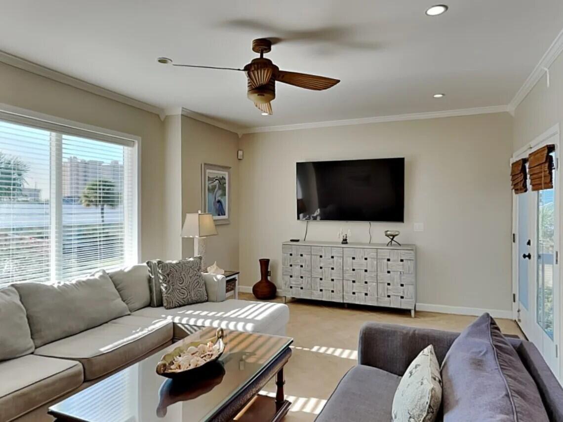 HOLIDAY BEACH UNIT 16 - Residential