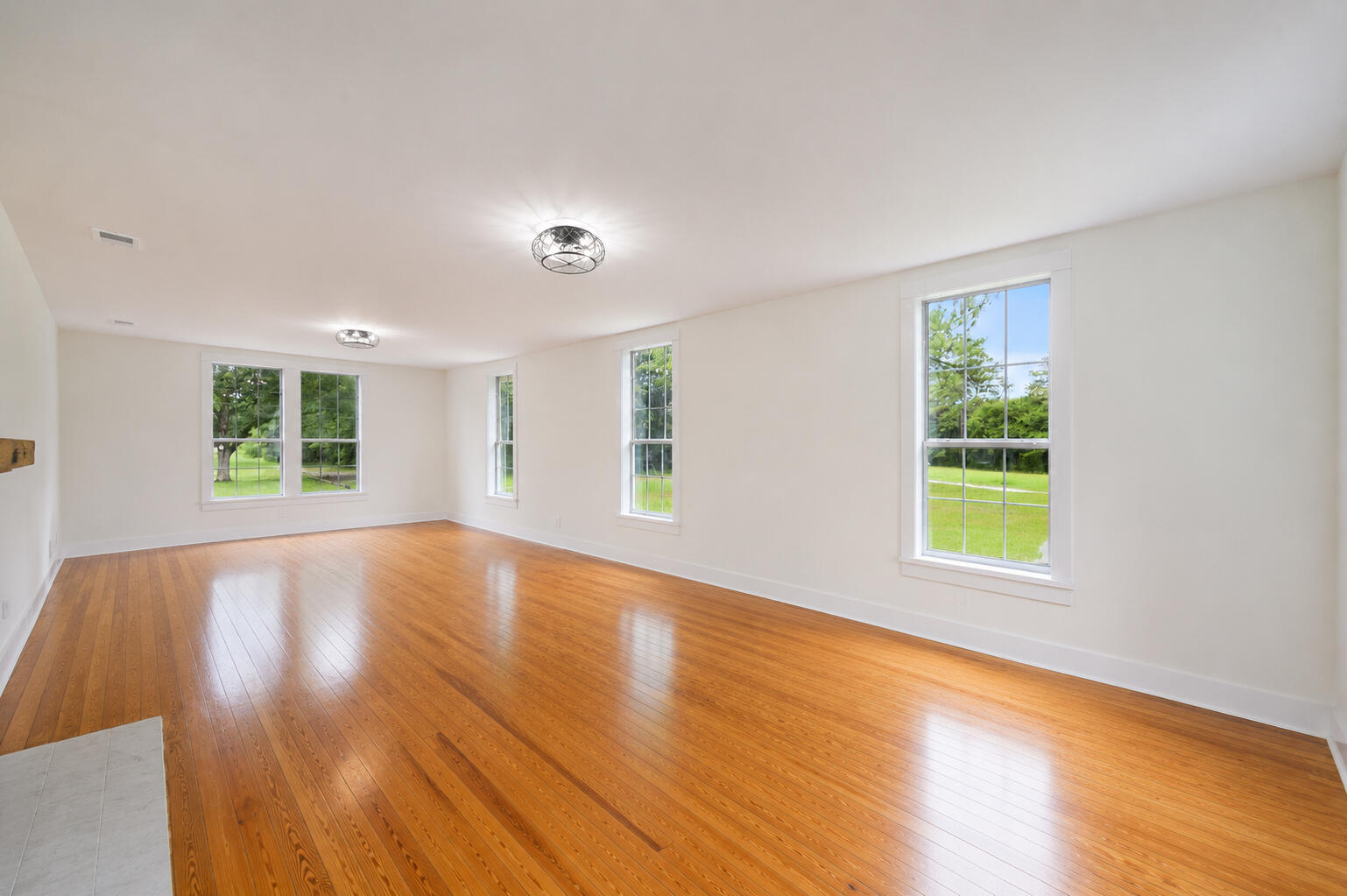 LAUREL HILL - Residential