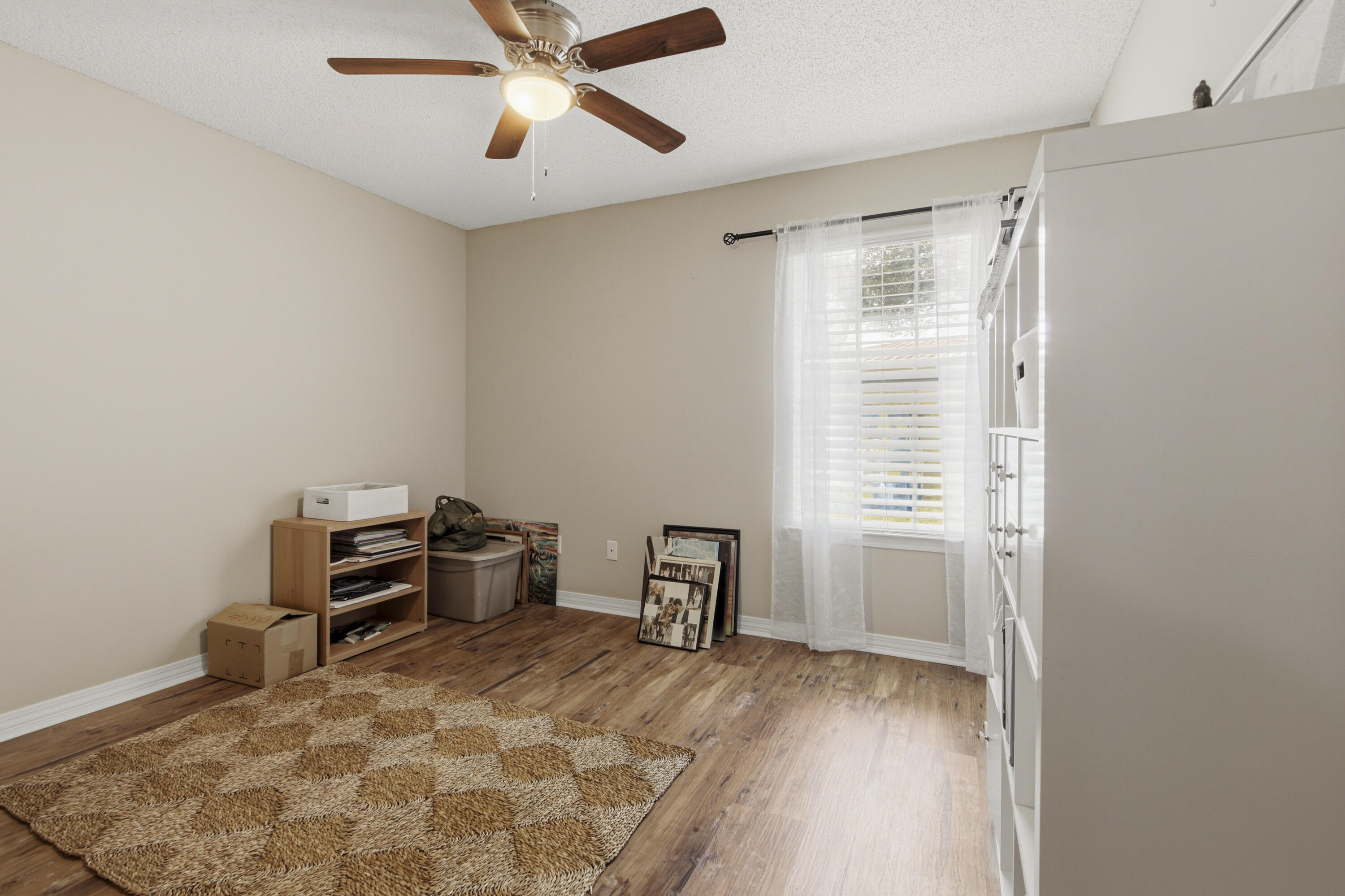 SHALIMAR COMMONS - Residential Lease