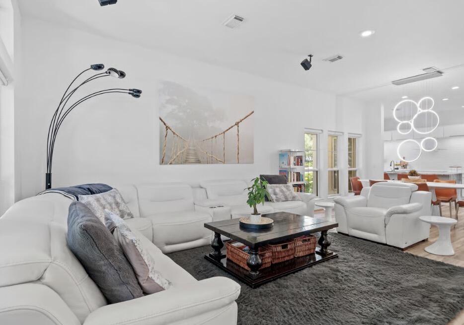 CAPTIVA AT TOPS'L - Residential Lease