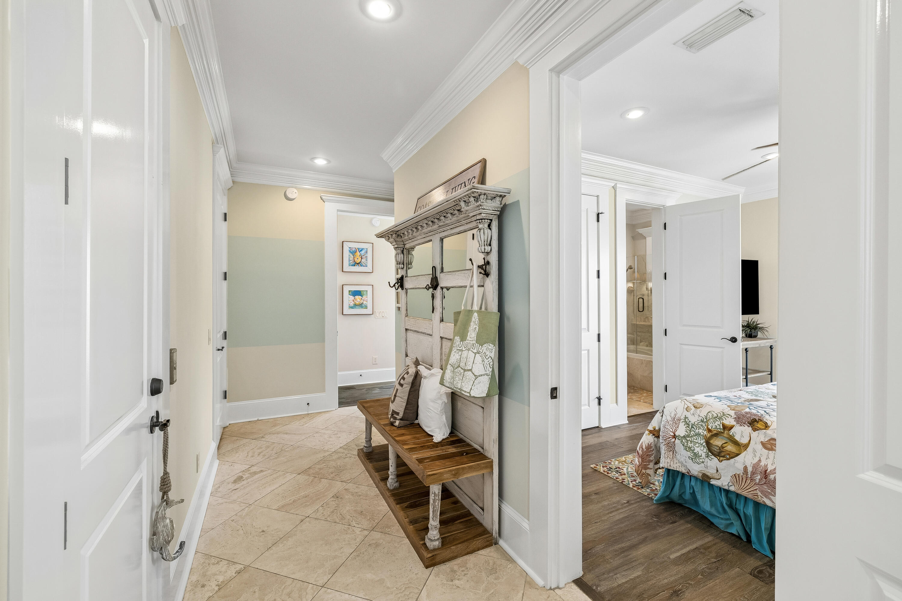 LAGUNA BEACH - Residential
