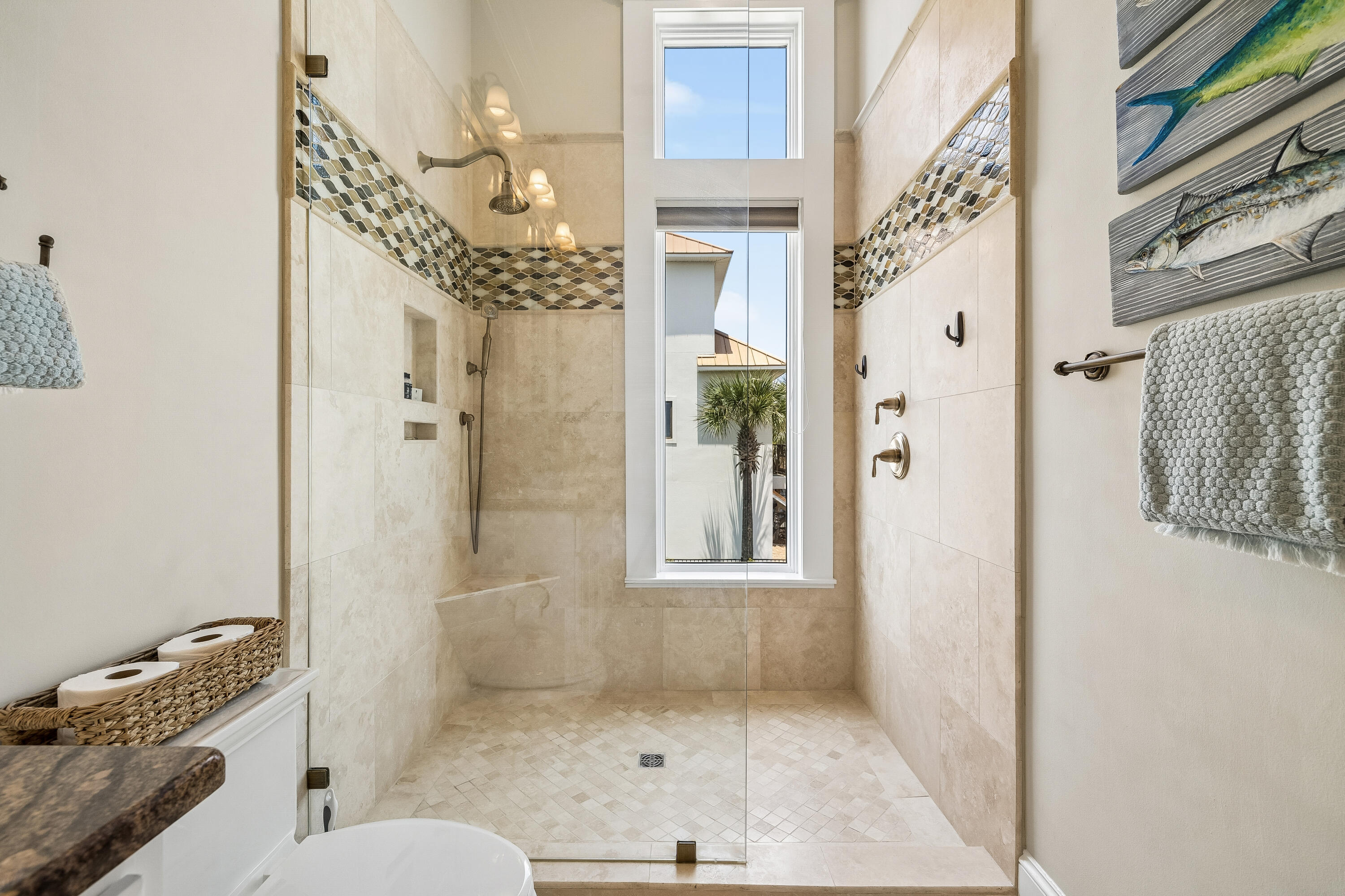 LAGUNA BEACH - Residential