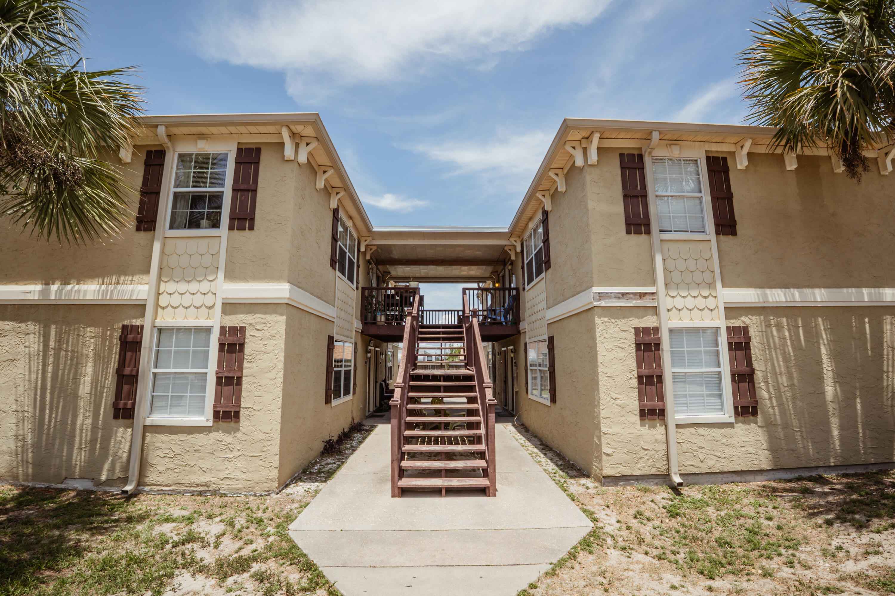 BAY BREEZE - Residential Lease
