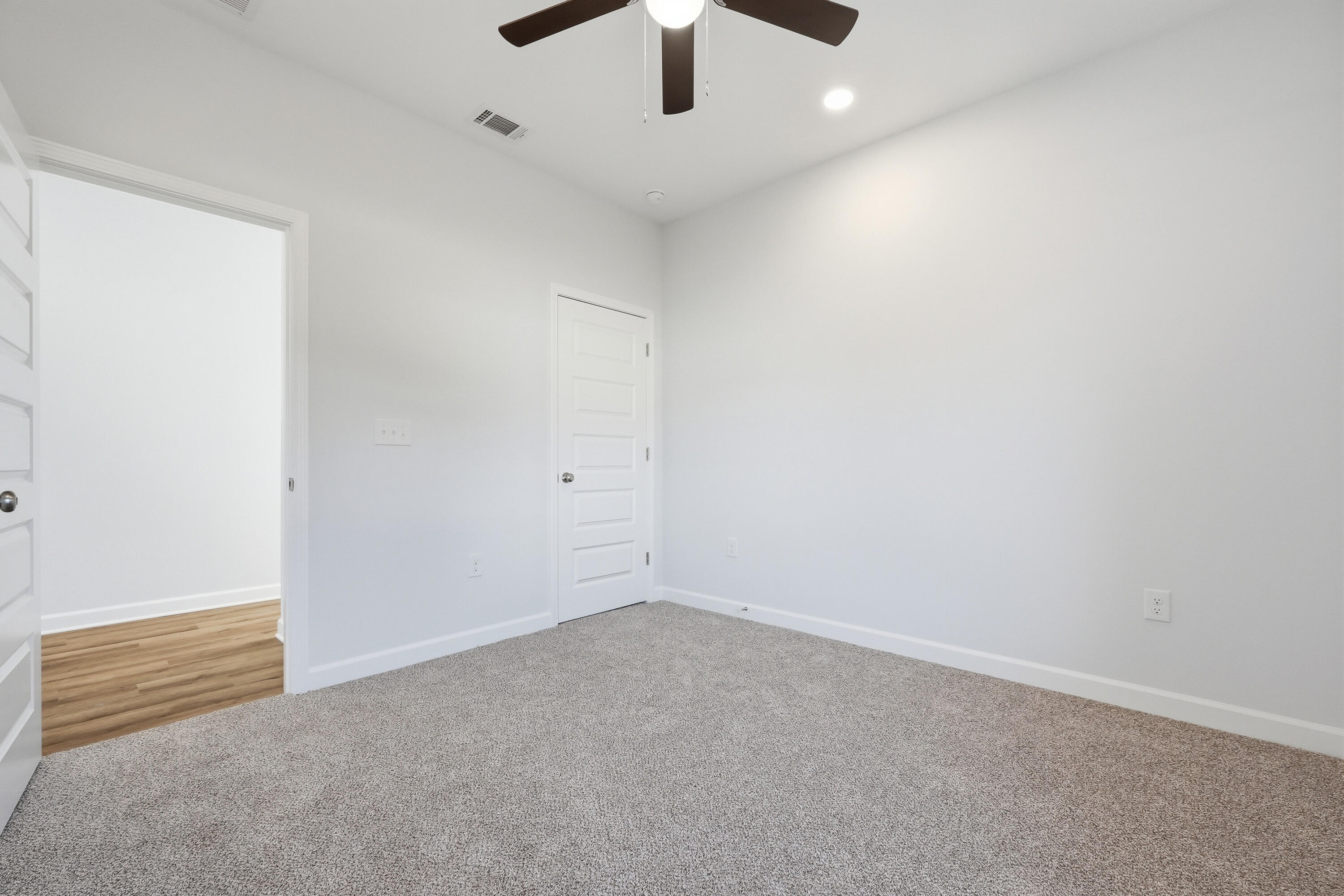 SOUTHERNAIRE S/D - Residential