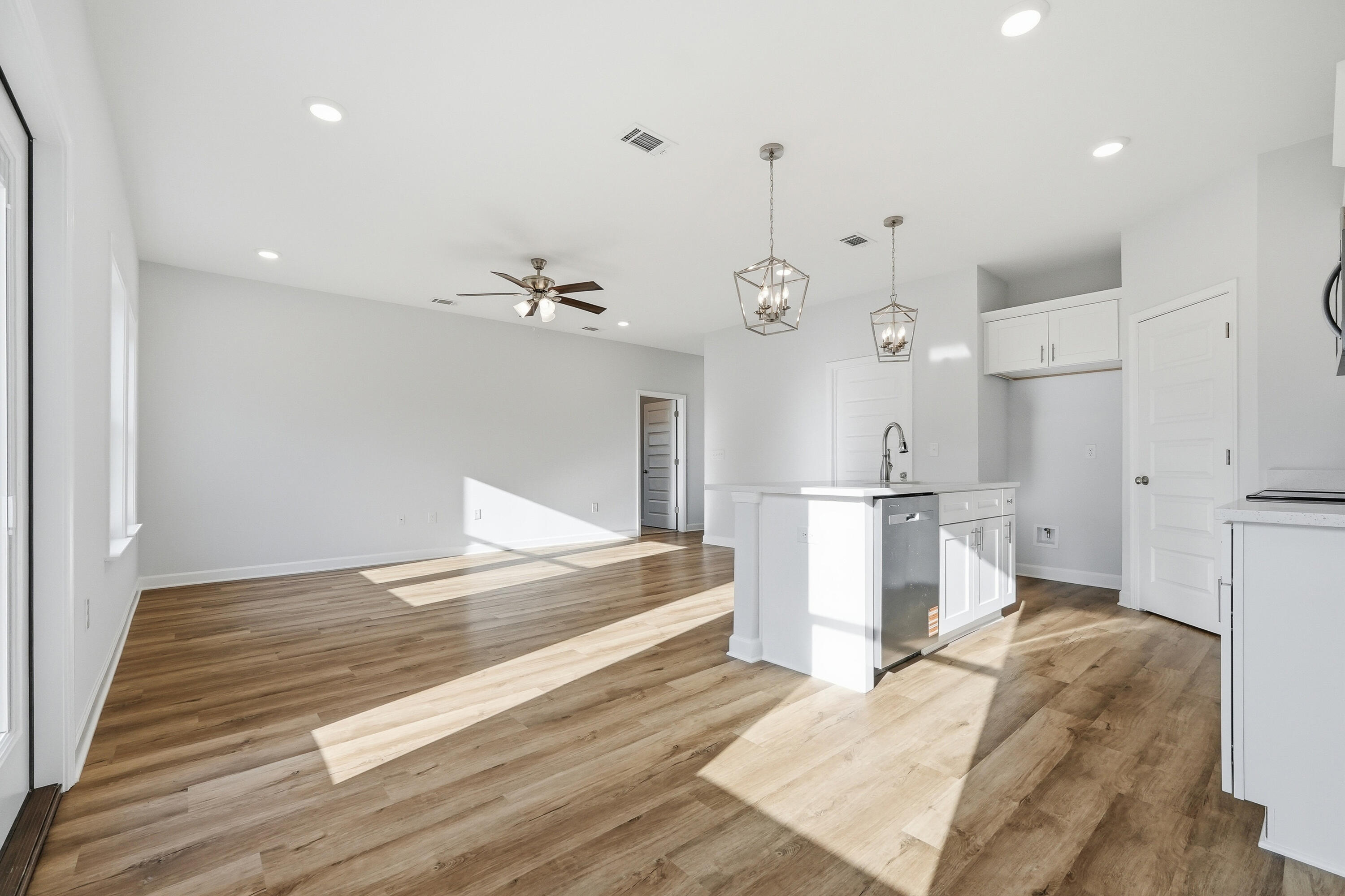 SOUTHERNAIRE S/D - Residential