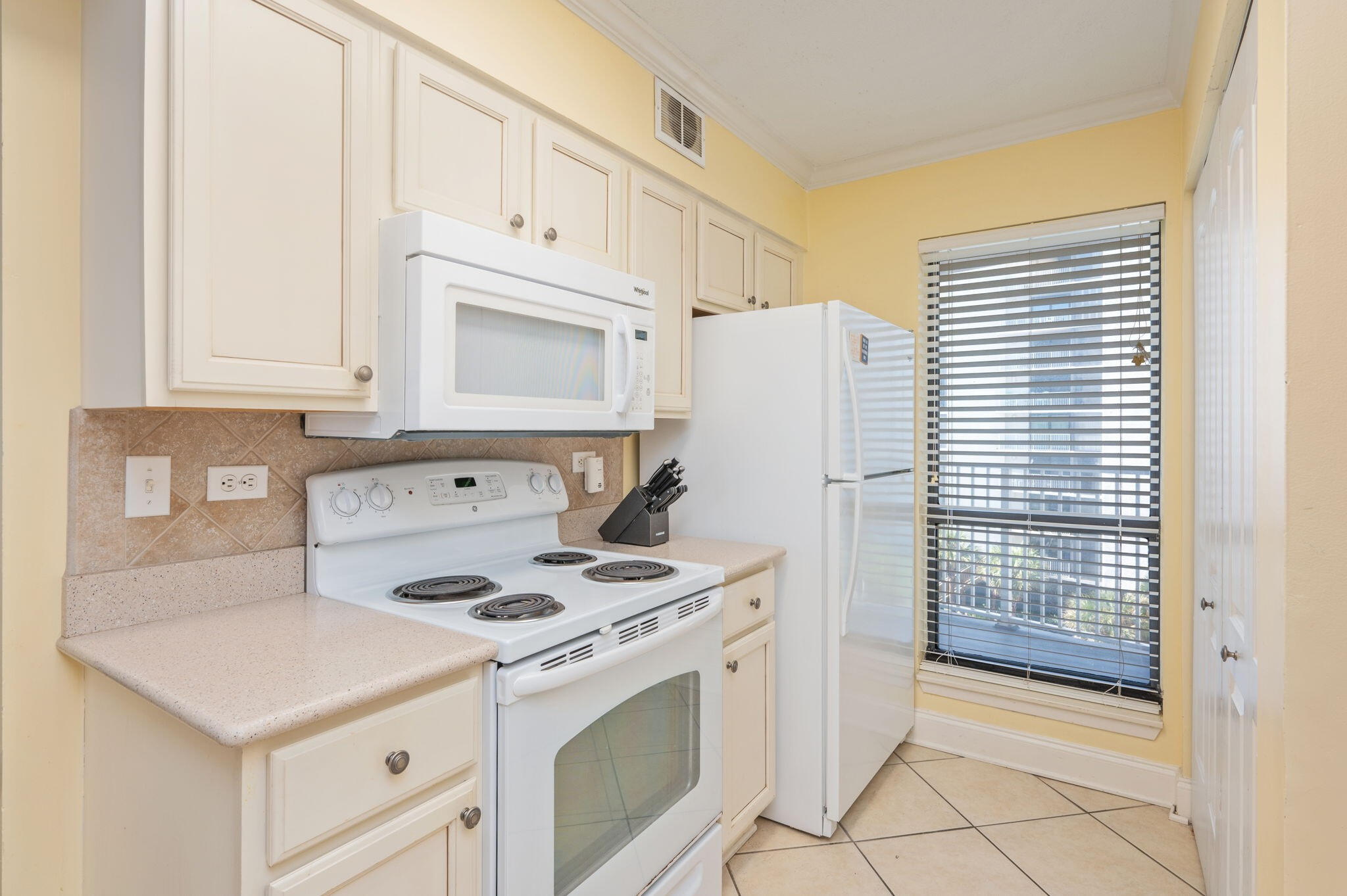 MAINSAIL CONDO PH 3 - Residential