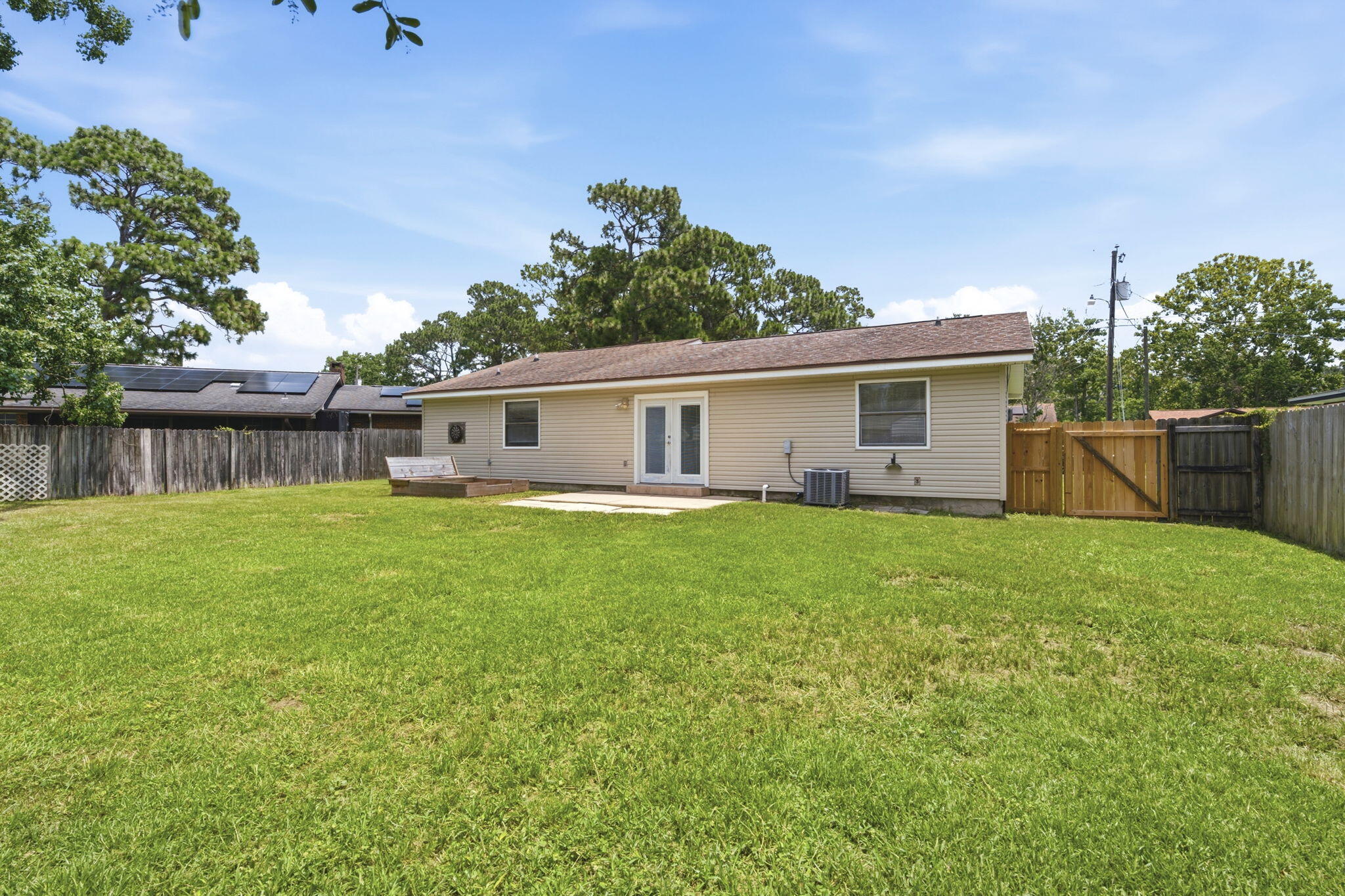 PINE MEADOWS - Residential