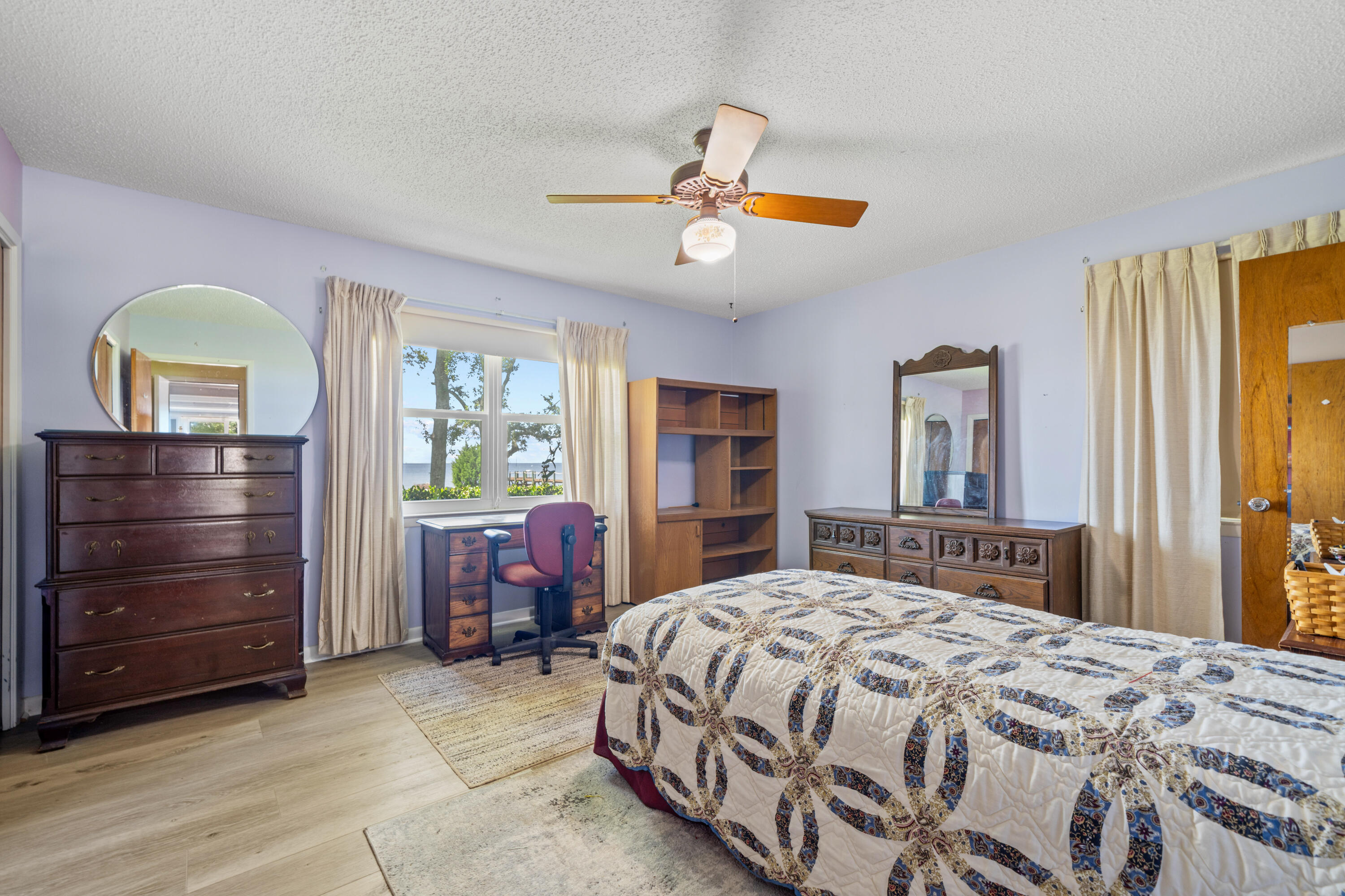 BAY GROVE - Residential