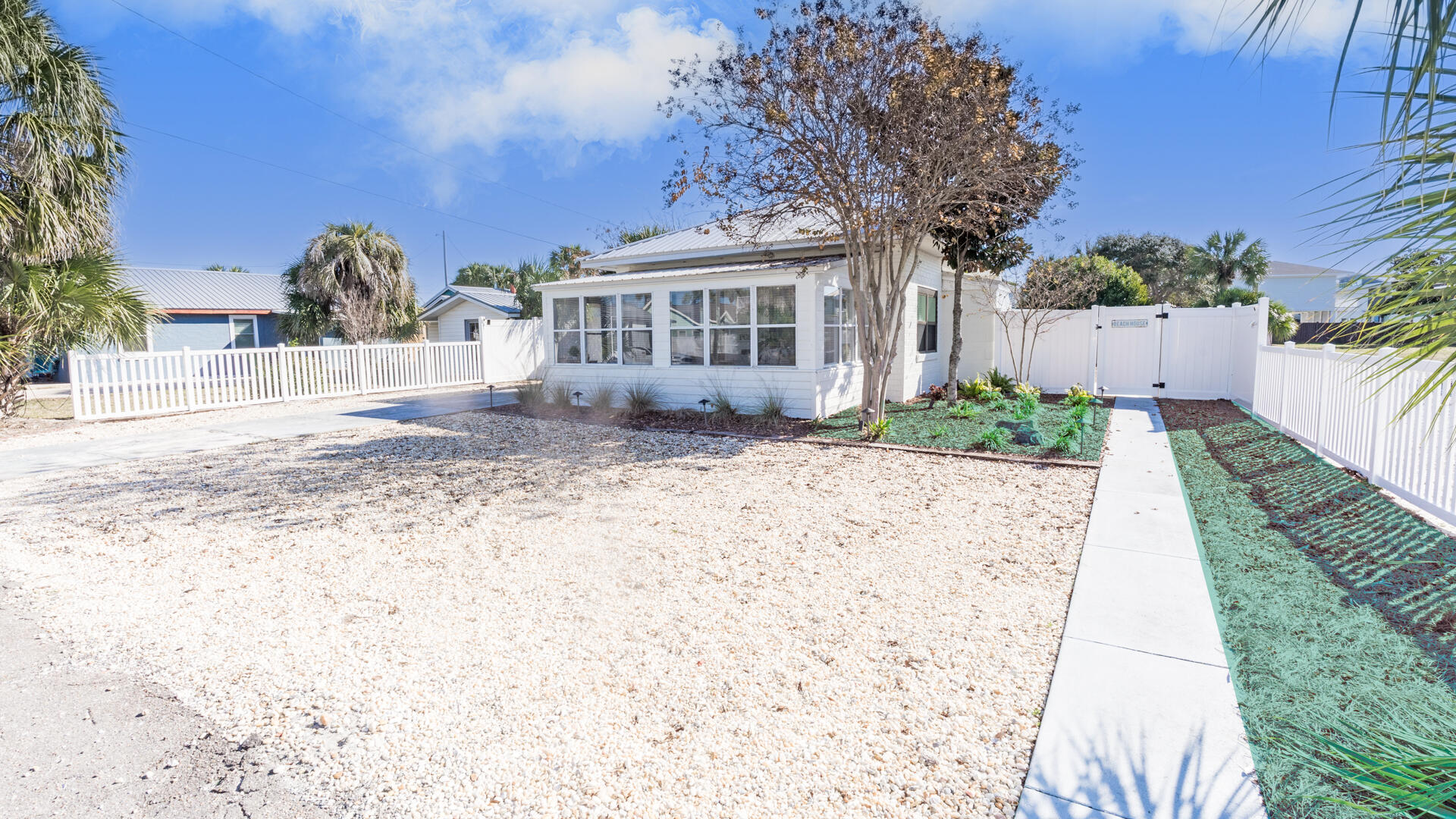 BID-A-WEE S/D - Residential