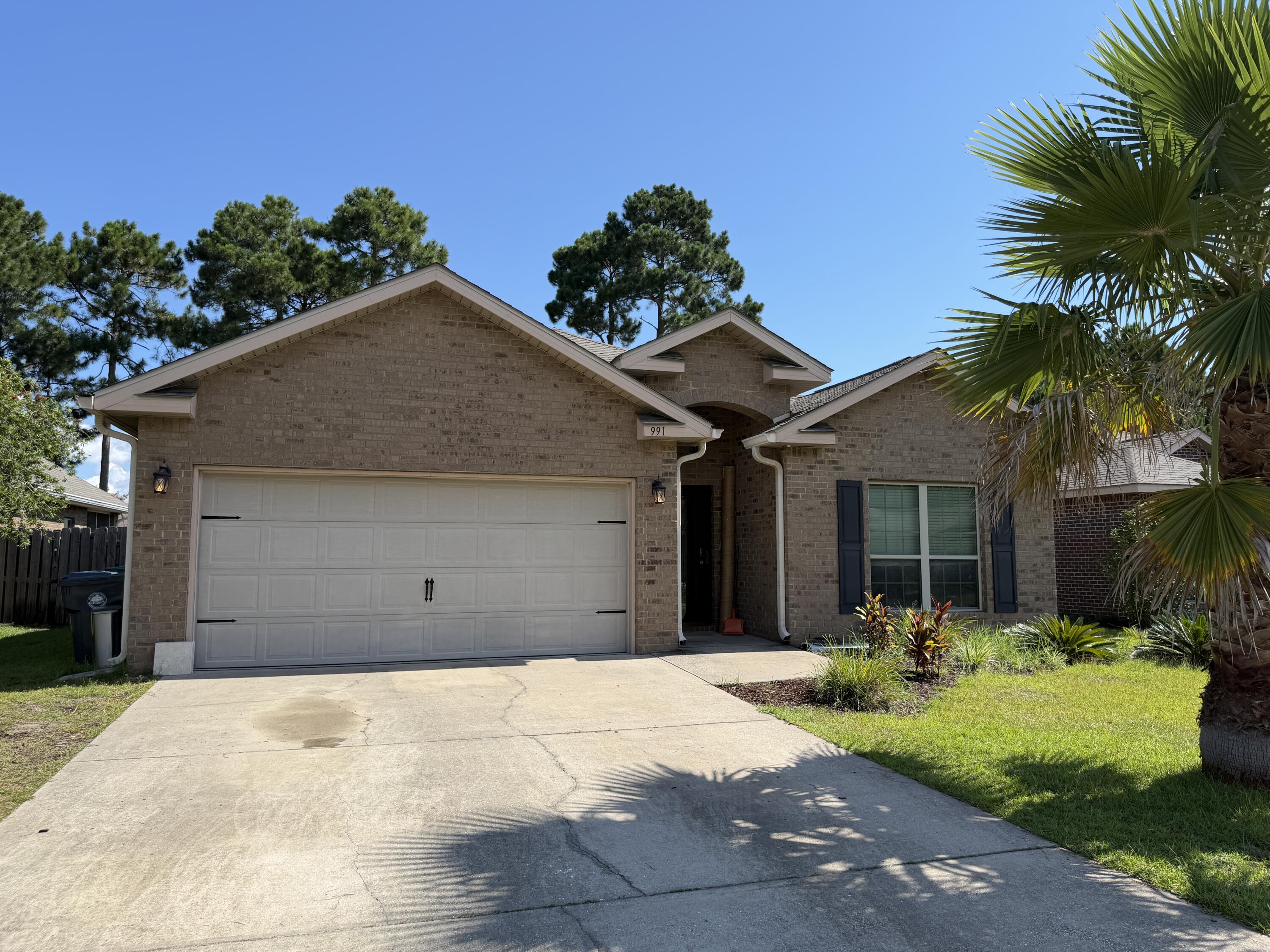 DRIFTWOOD ESTATES - Residential Lease