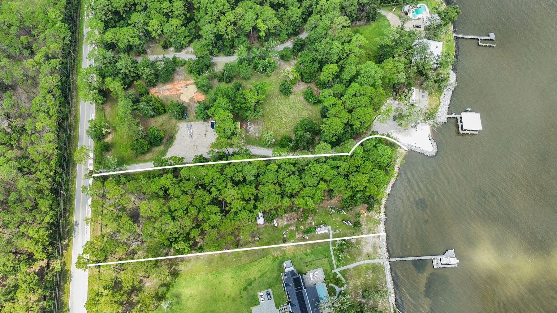 NO RECORDED SUBDIVISION - Land