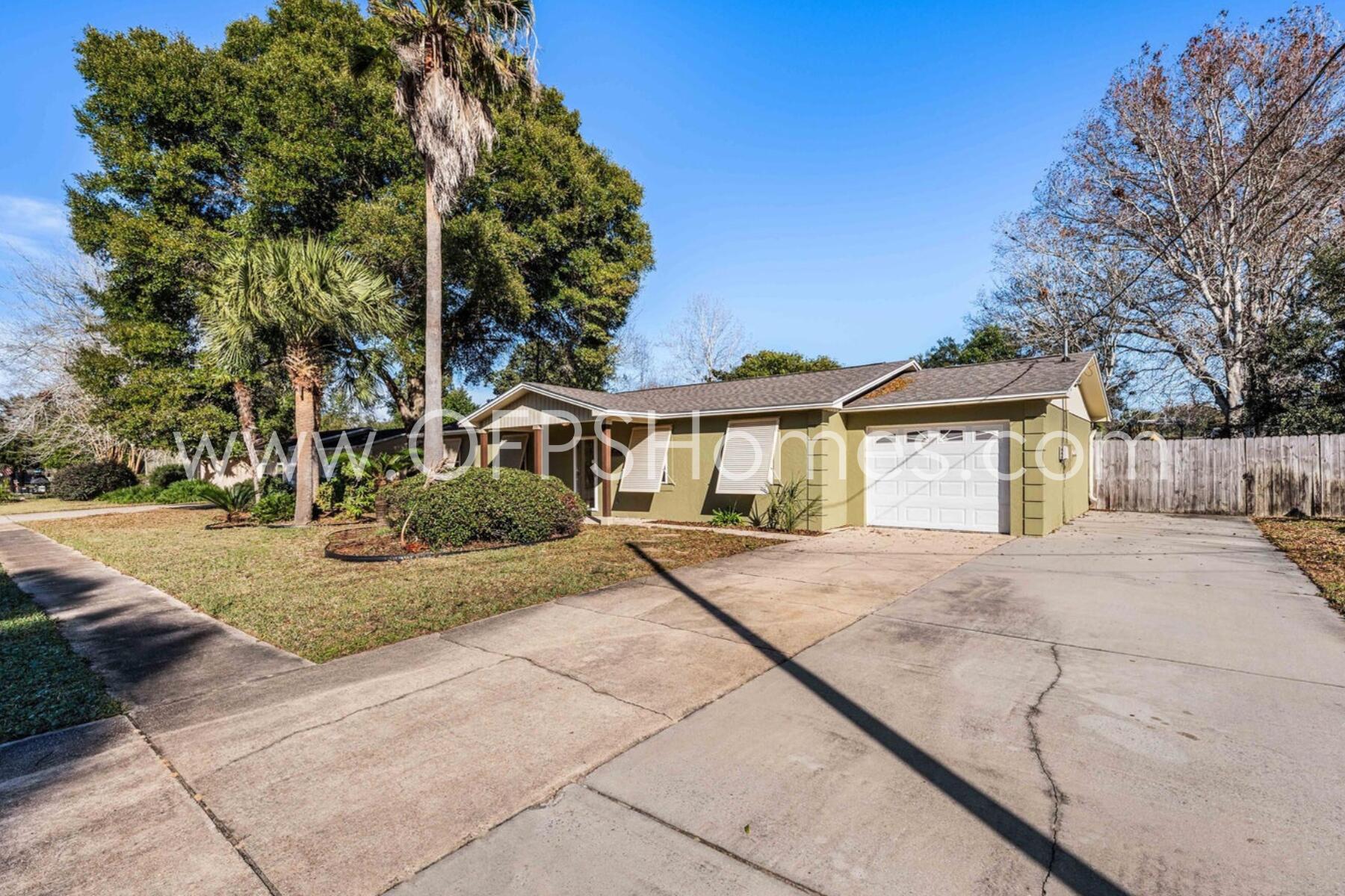 EASTWOOD - Residential Lease