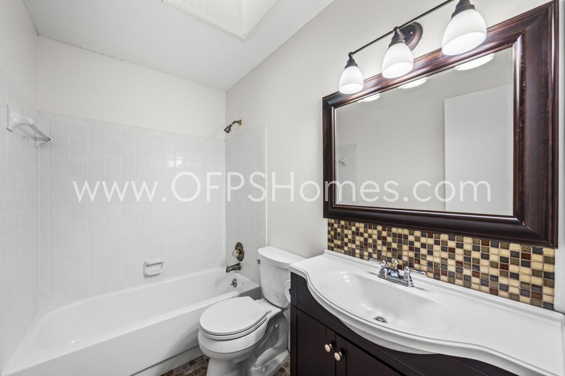 EASTWOOD - Residential Lease