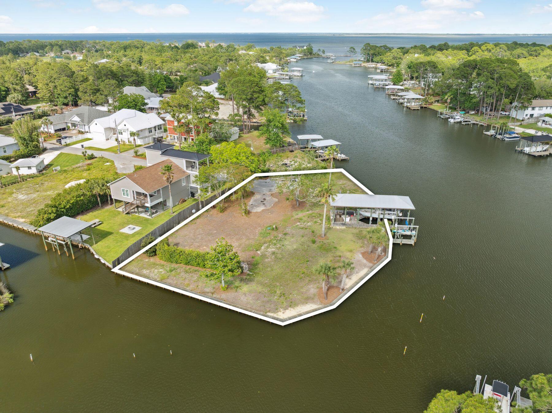 HIDDEN HARBOR ESTATES - Land