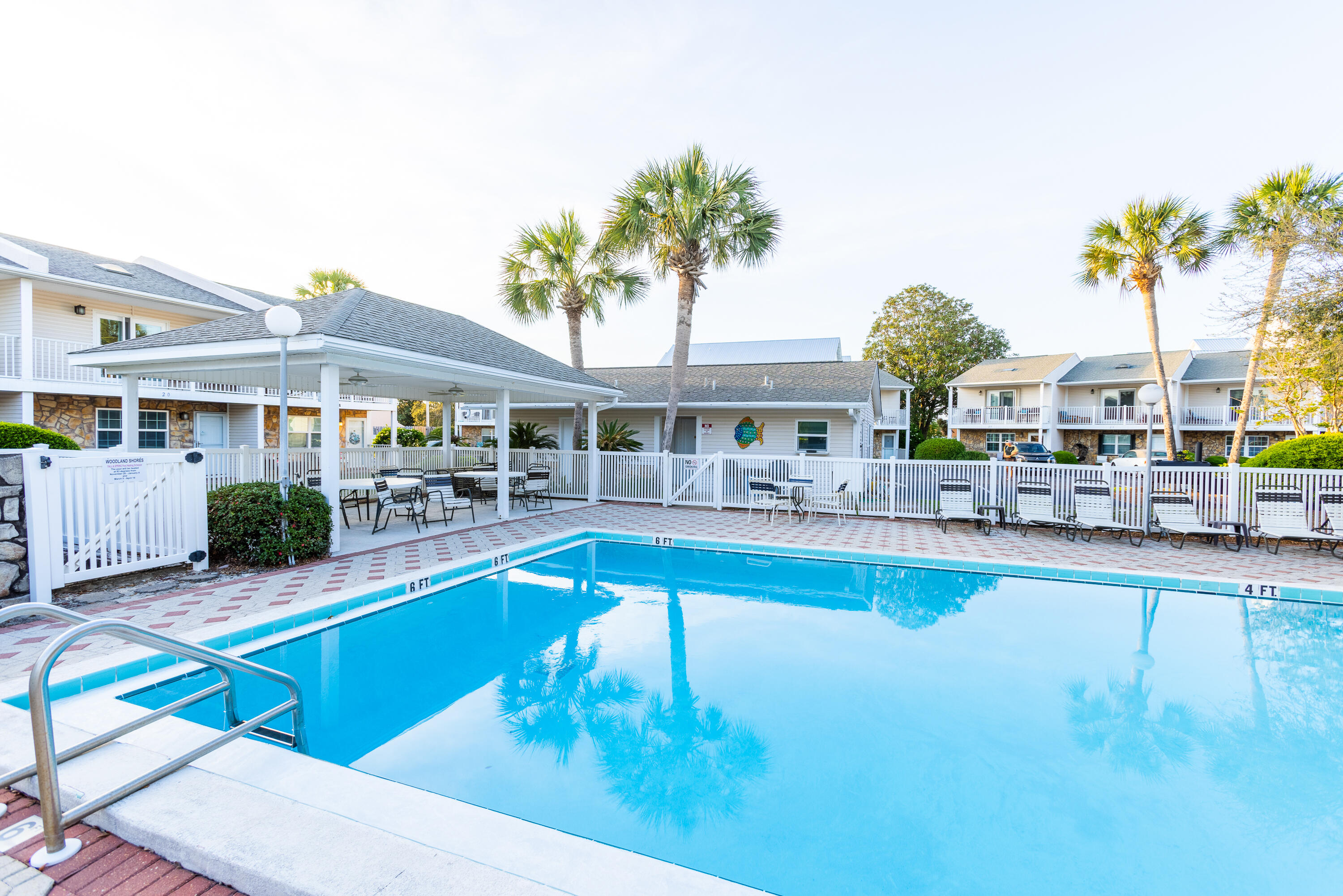 WOODLAND SHORES T/H PH 1 - Residential