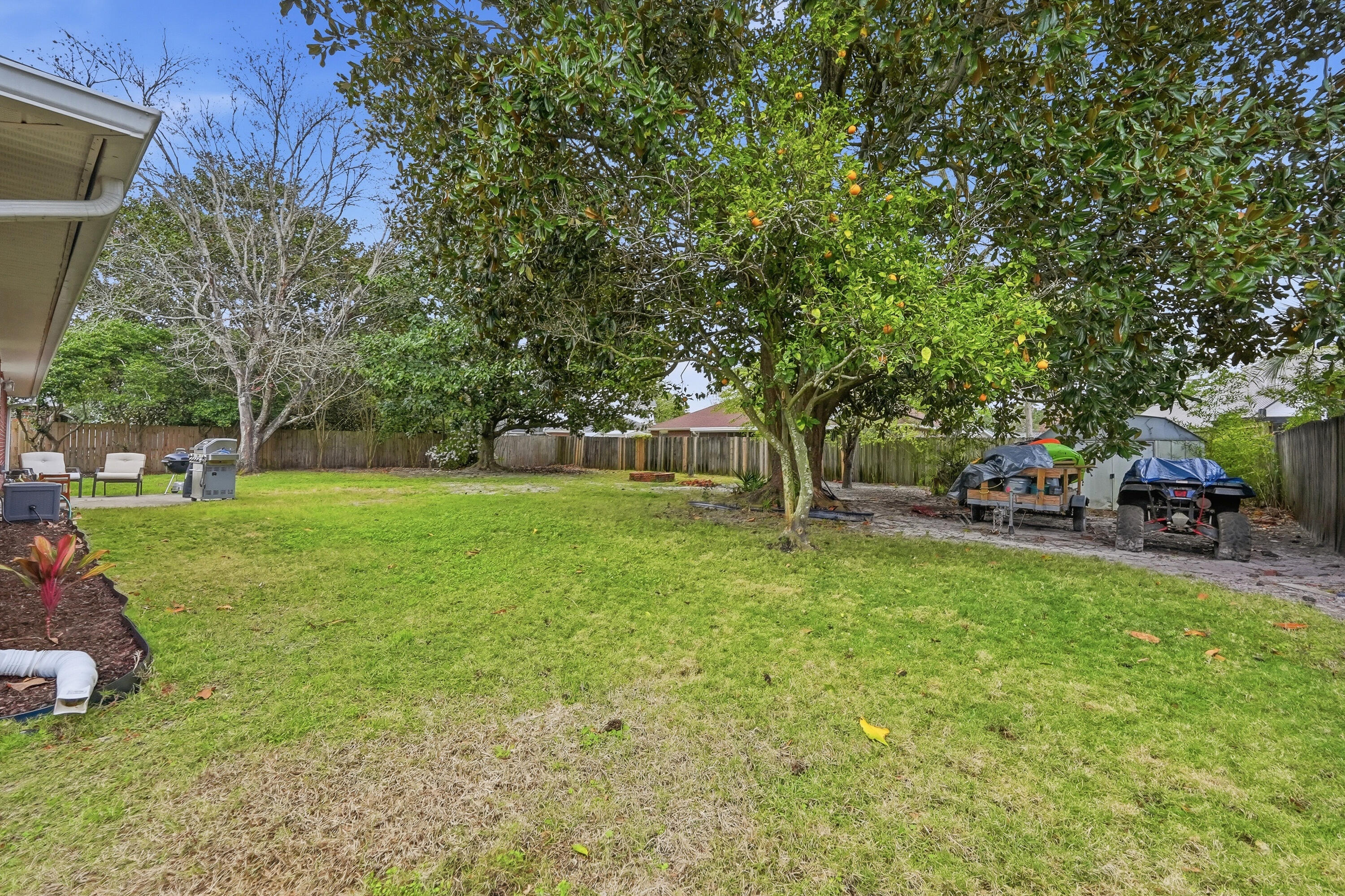 SOUTHMINSTER VILLAGE @ RAINTREE ESTATES - Residential
