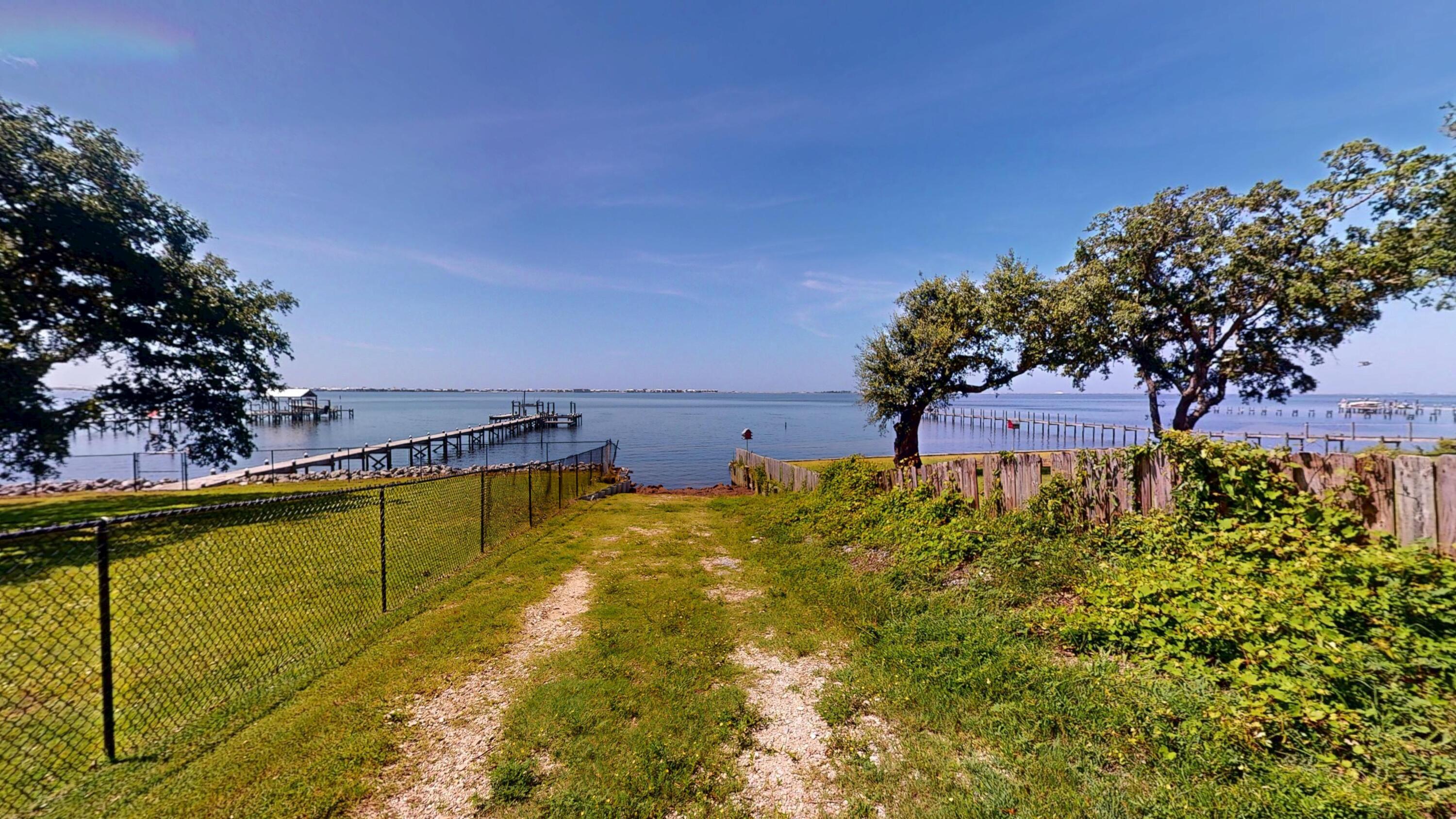 MAGNOLIA HARBOR - Residential