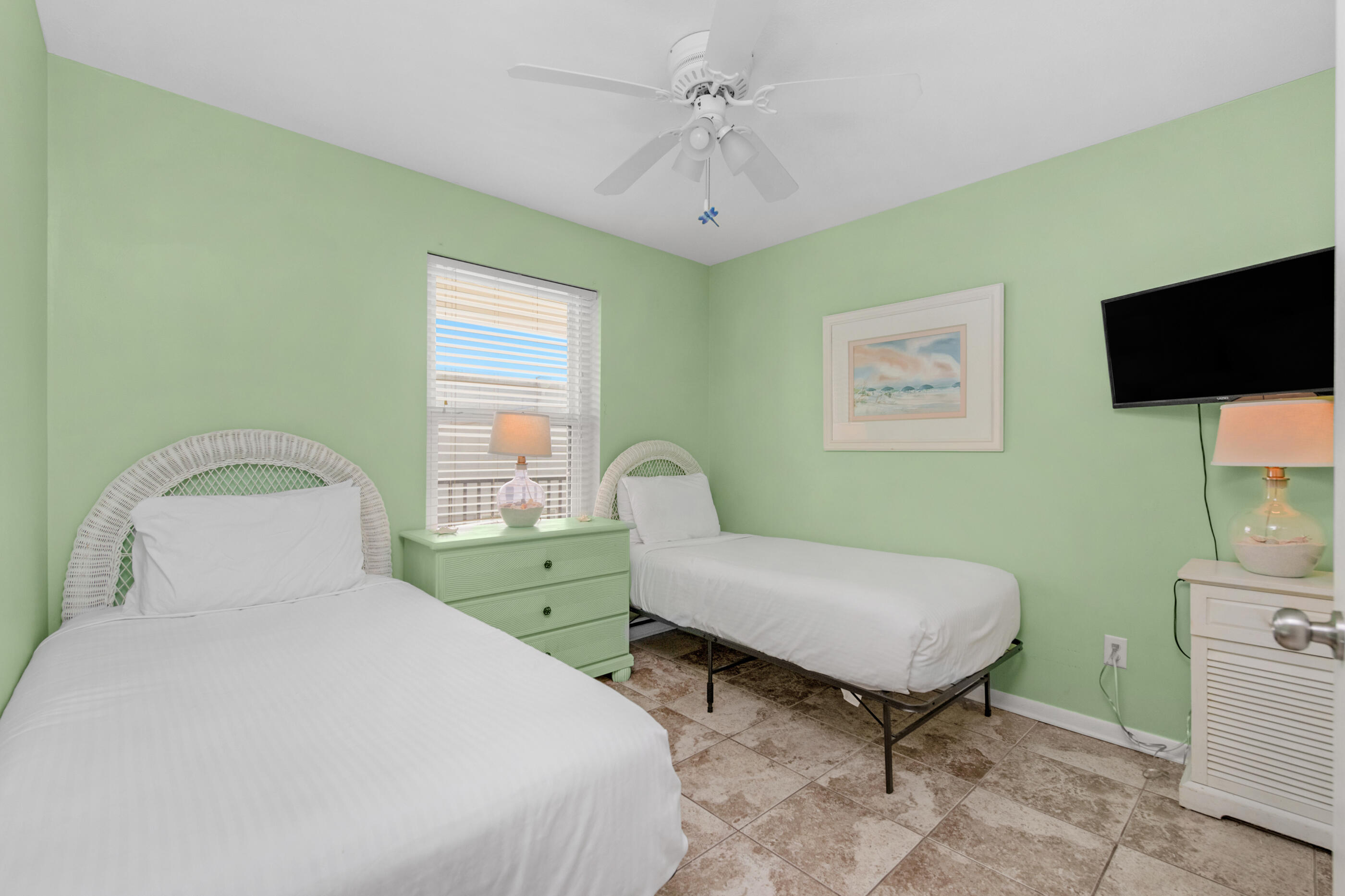 POOLSIDE VILLAS CONDO - Residential