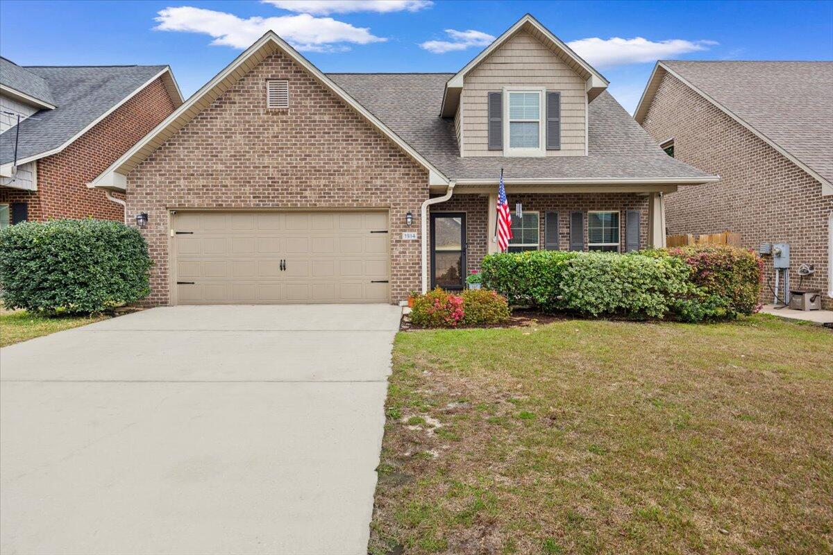 Beautifully maintained 4 bed / 3.5 bath home in the heart of Navarre. TWO ensuite bedrooms -- one on each floor -- open-concept layout, and a guest half-bath make this one work for any household. The flexible floor plan is built for both entertaining and everyday family life. Enjoy water views from both the front and backyard, plus the shade of a beautiful, mature magnolia tree. HOA deeded access to a private Soundside white sand beach keeps you connected to the water without the added cost -- sitting in an X flood zone means no required flood insurance. Centrally located just off Hwy 98 with an easy drive to the beach and to both Hurlburt Field and Eglin AFB. Near-waterfront living without the near-waterfront price tag or flood insurance expenses. Come see this one. True southern living.