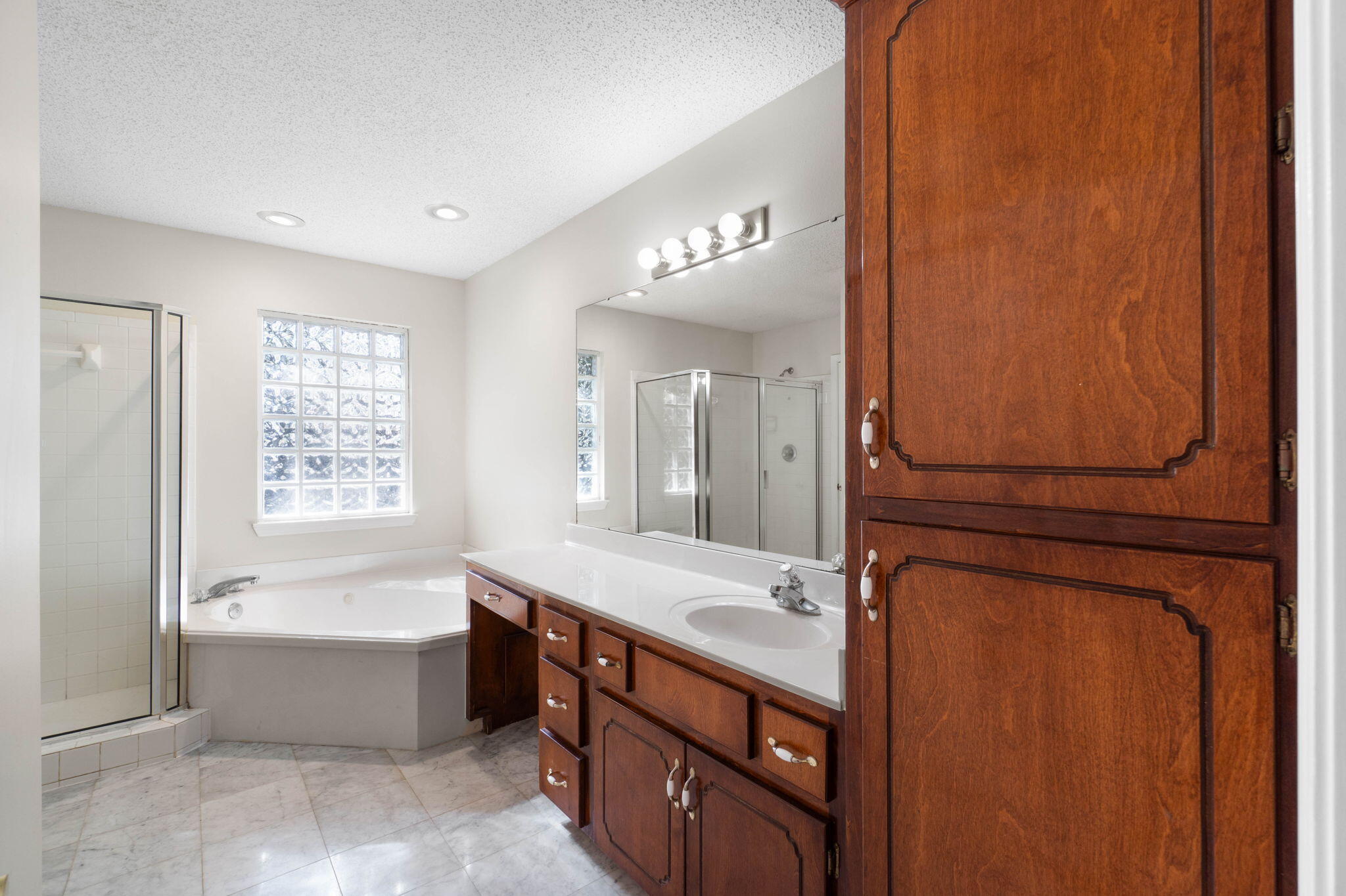 PLANTATION OAKS S/D - Residential Lease