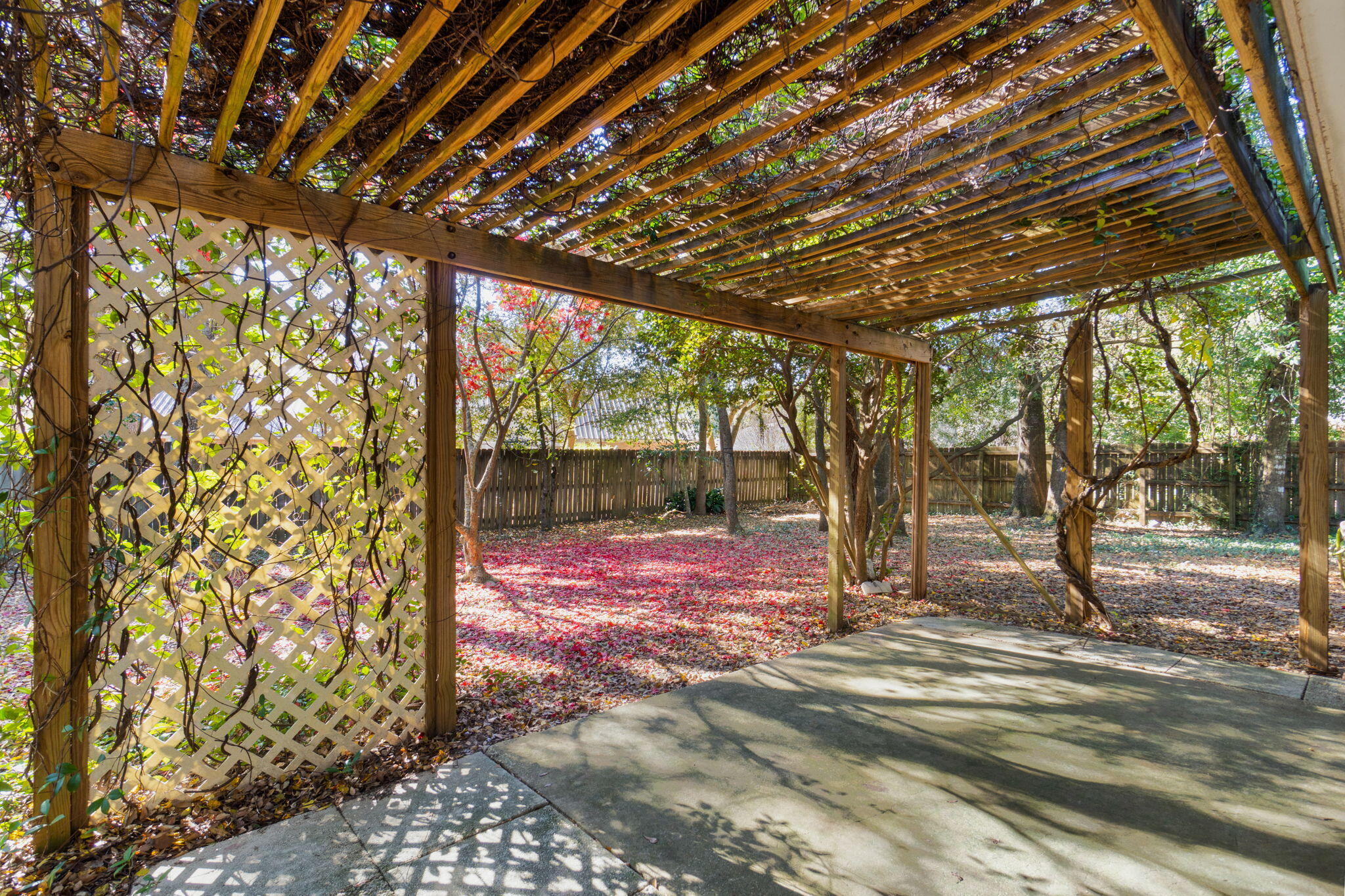 PLANTATION OAKS S/D - Residential Lease