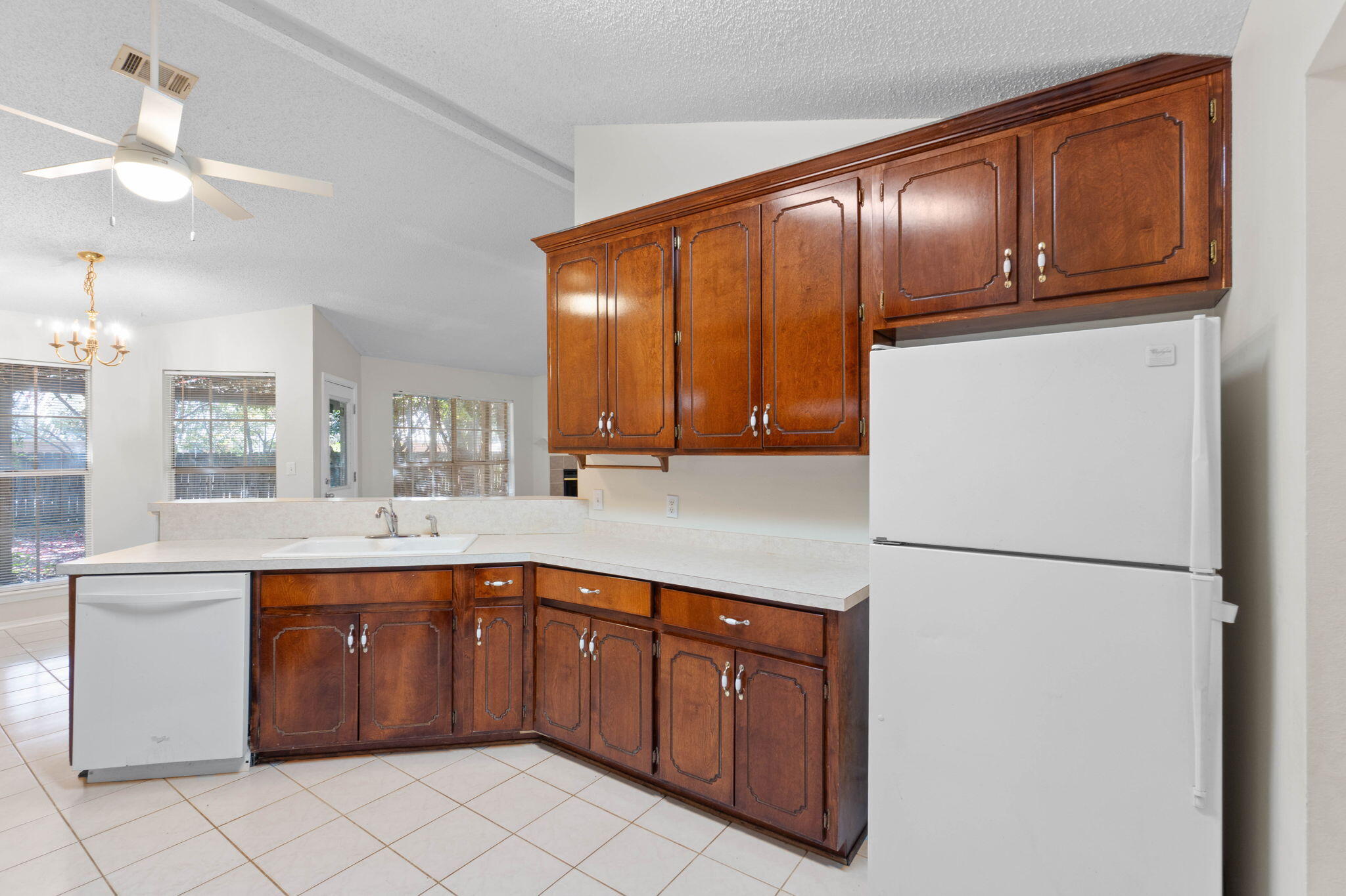 PLANTATION OAKS S/D - Residential Lease