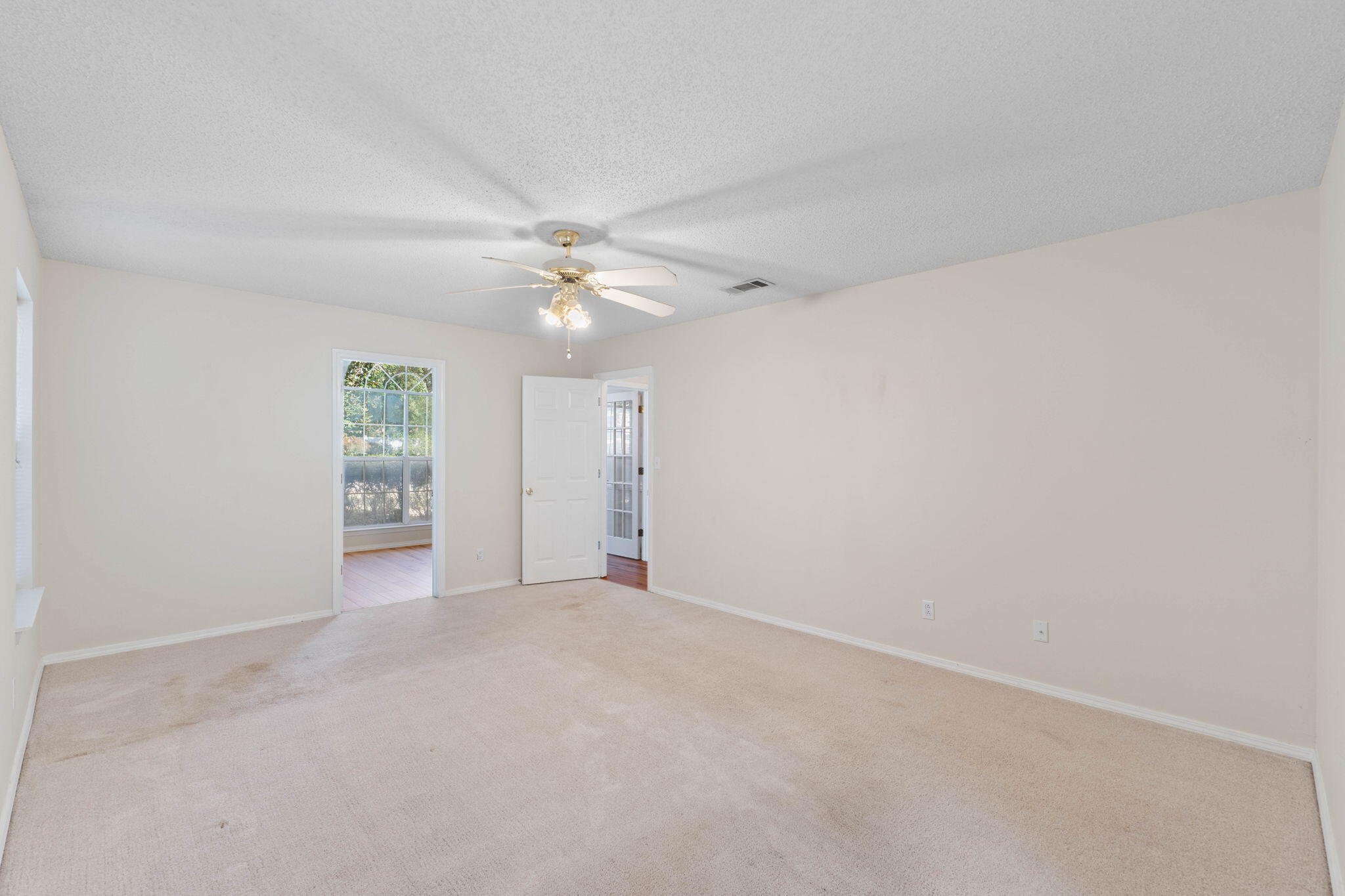 PLANTATION OAKS S/D - Residential Lease