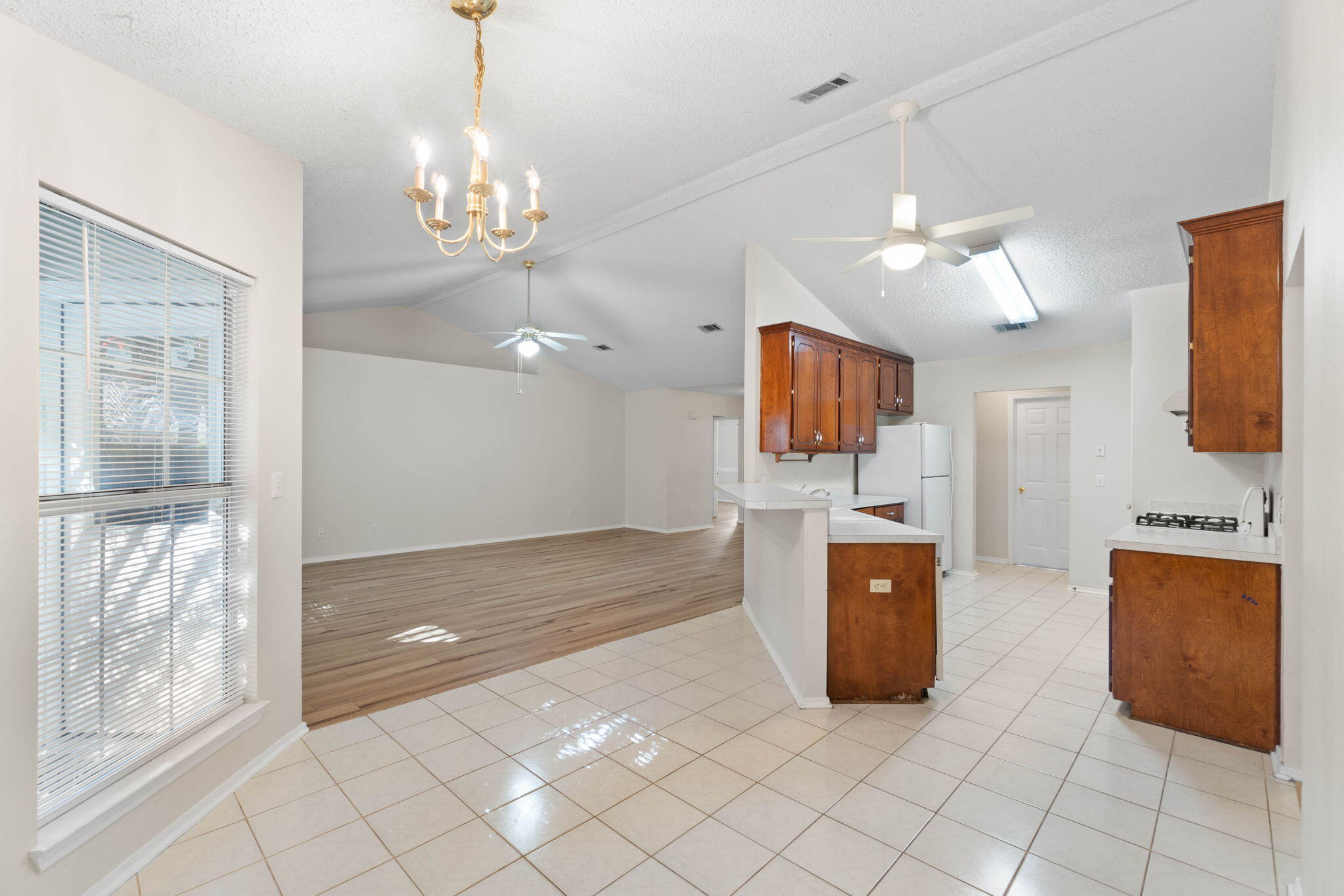 PLANTATION OAKS S/D - Residential Lease