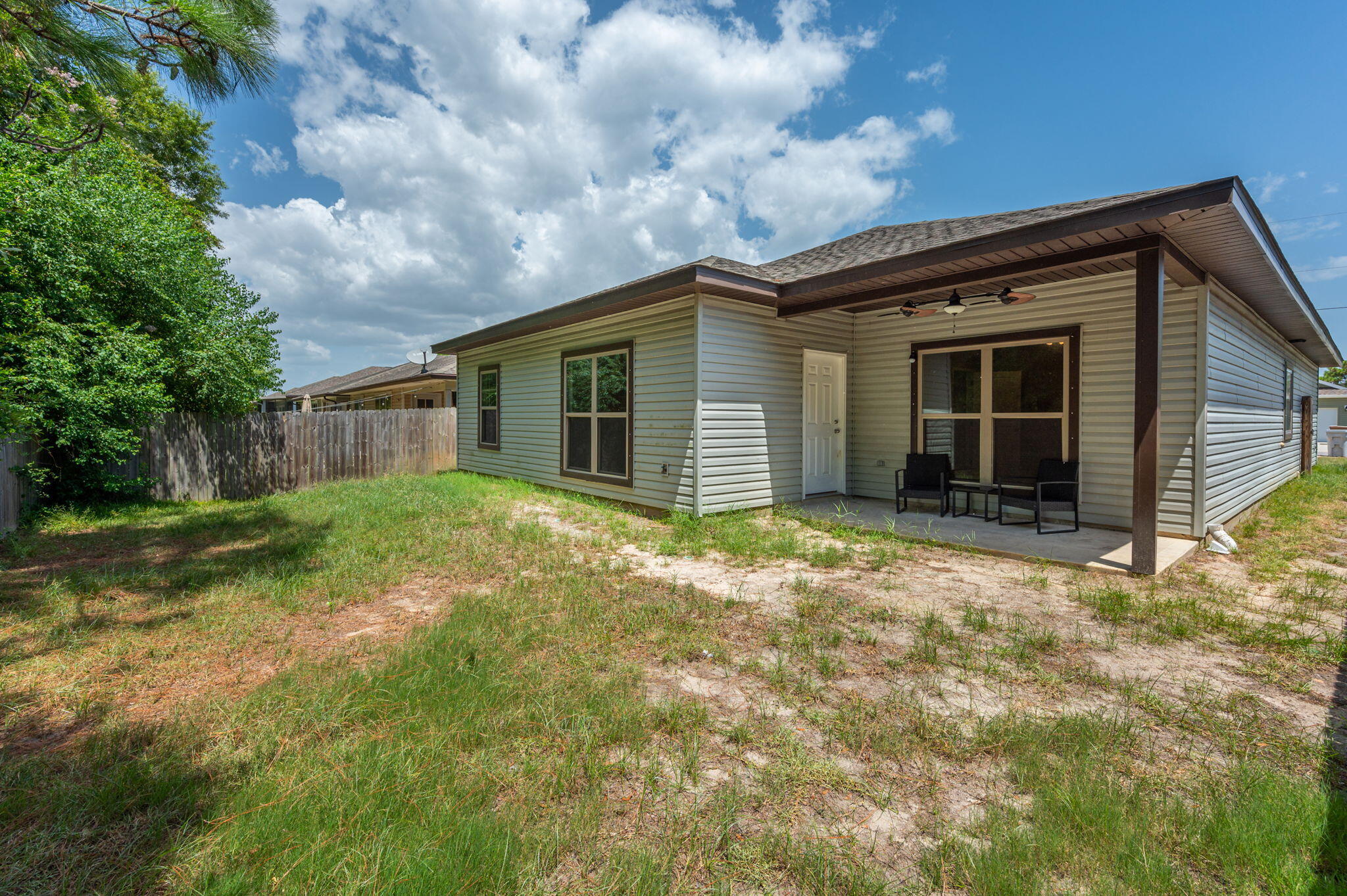 CRESCENT SHORES - Residential