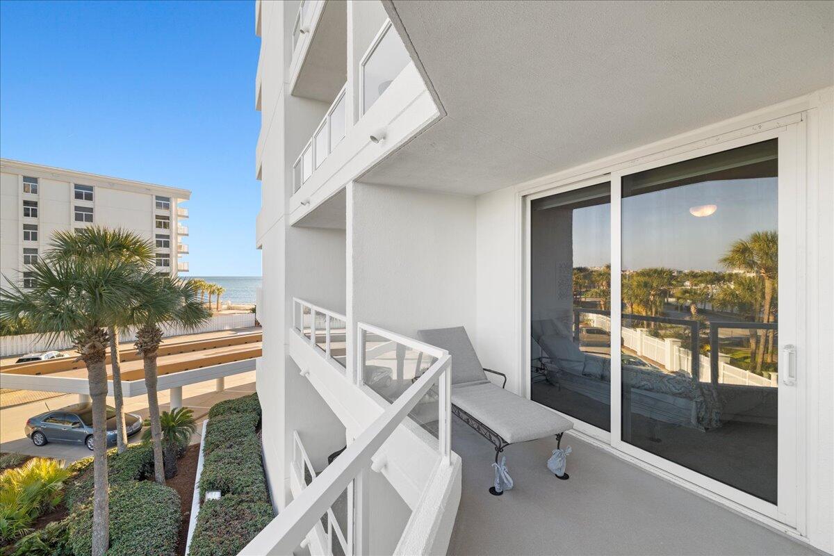 EAST PASS TOWERS CONDO PH 2 - Residential