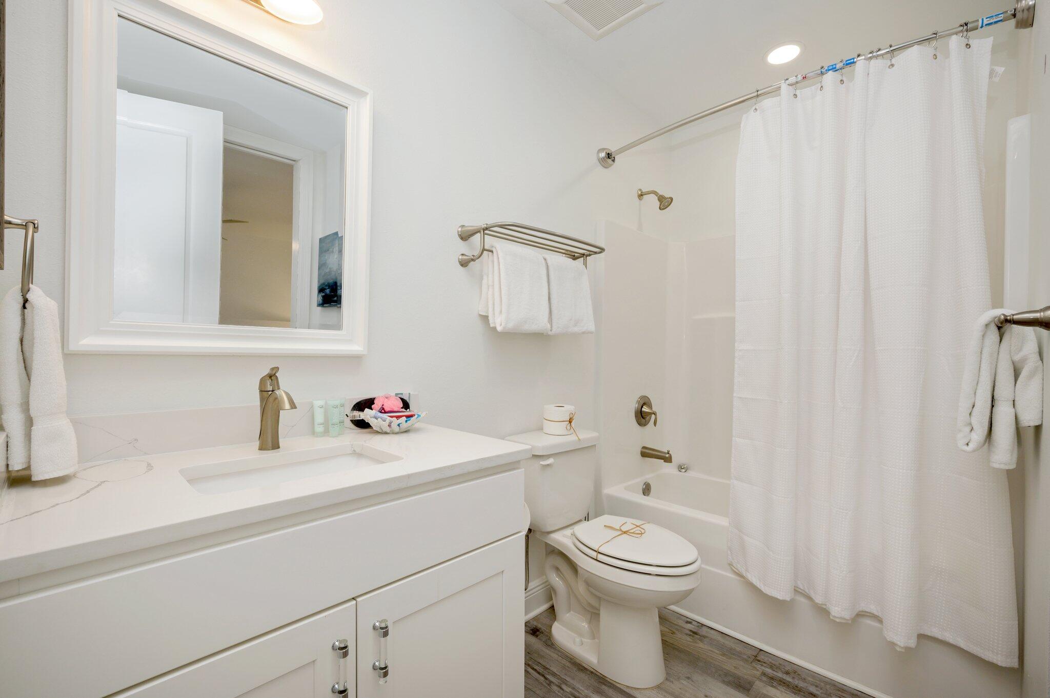 GULF PLACE RESIDENCES - Residential