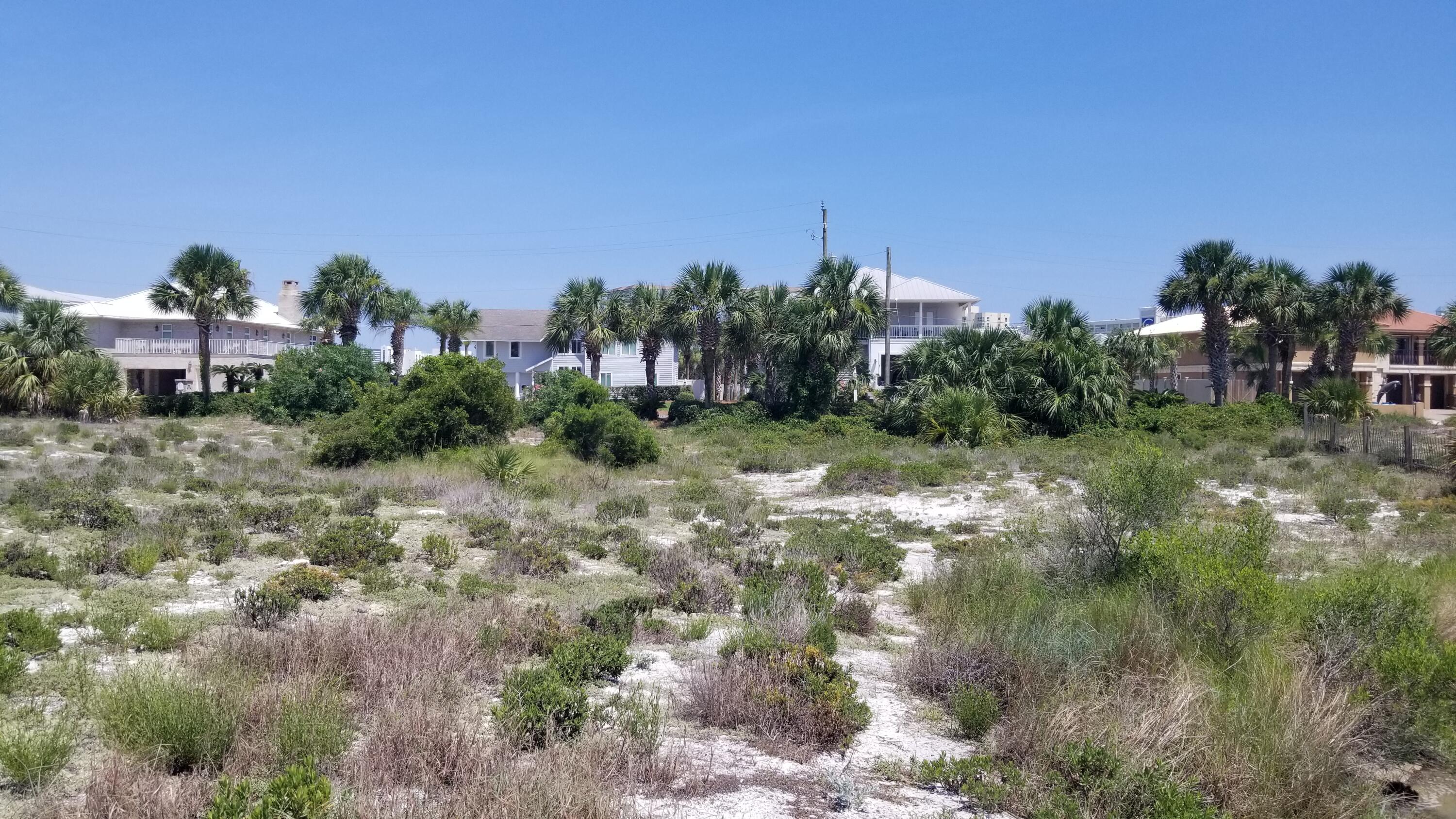 HOLIDAY ISLE - Land