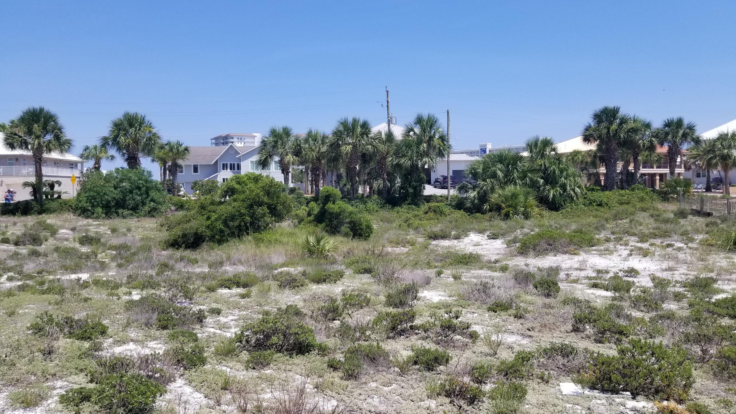 HOLIDAY ISLE - Land