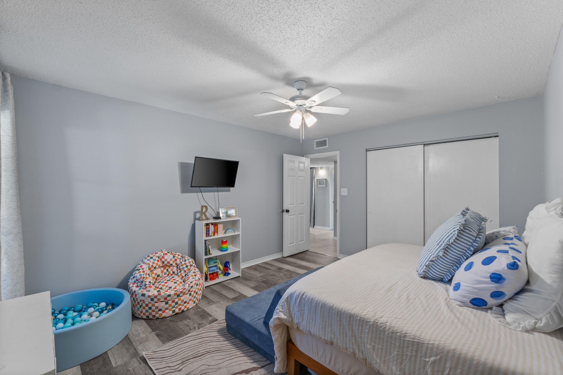 PIER ONE CONDO - Residential