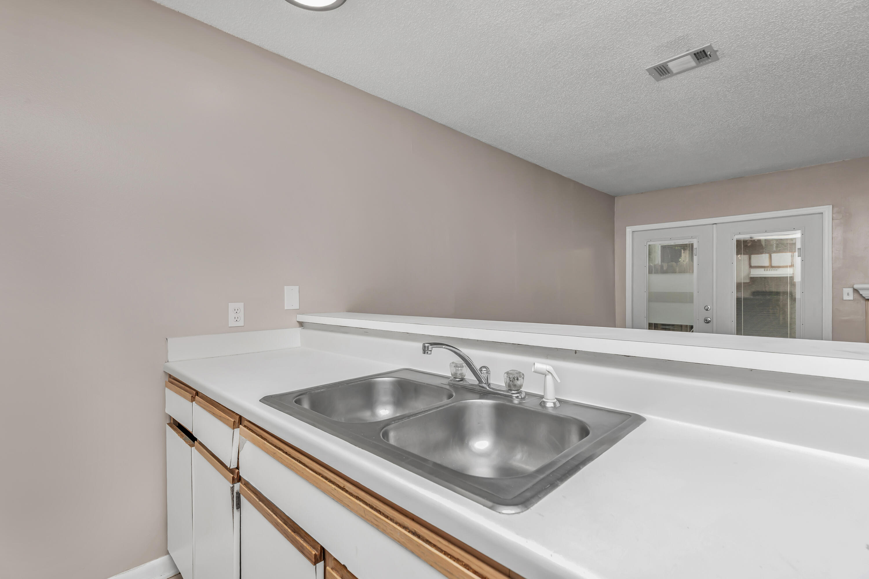 OLYMPIA COURT - Residential