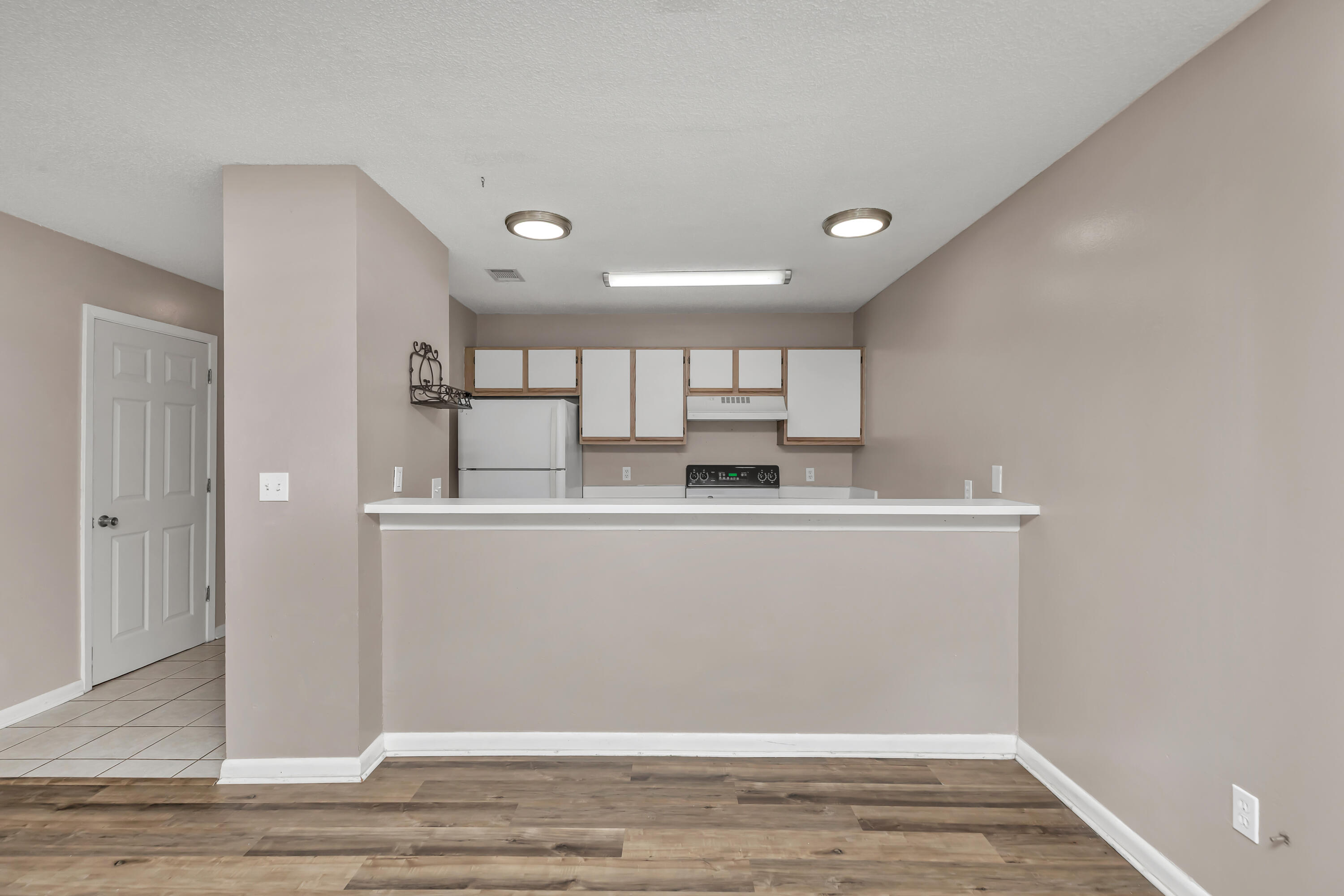 OLYMPIA COURT - Residential