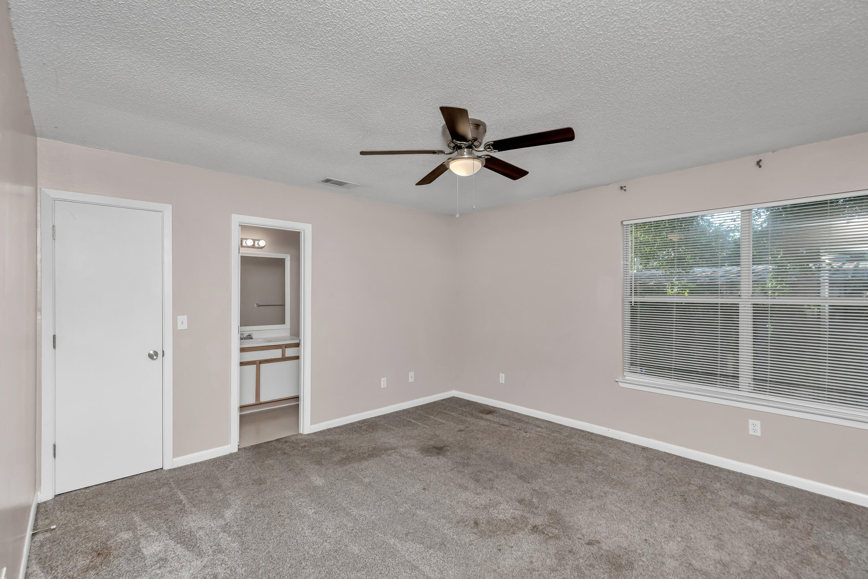 OLYMPIA COURT - Residential