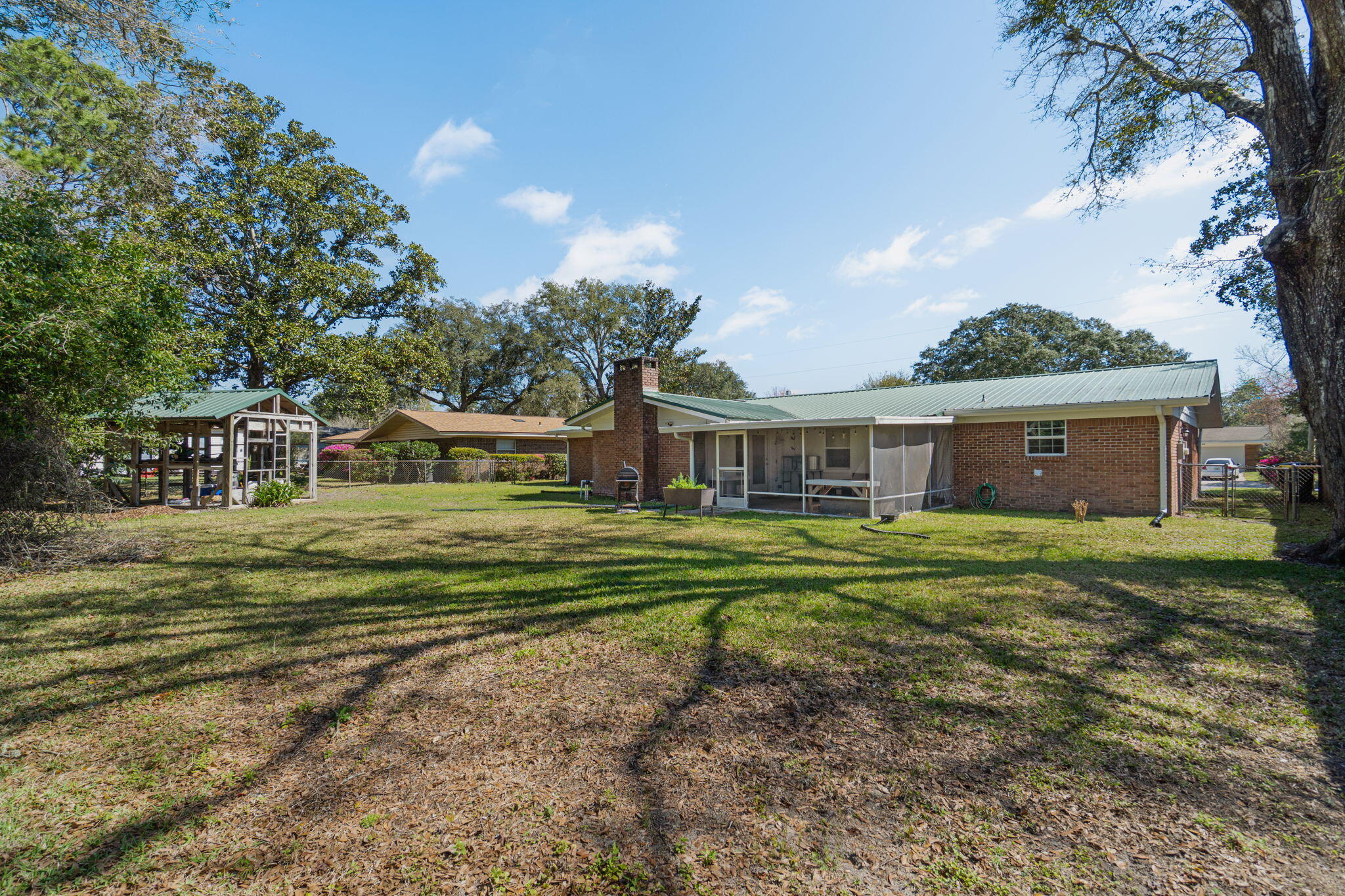 COUNTRY CLUB ESTATES 1ST ADDN - Residential