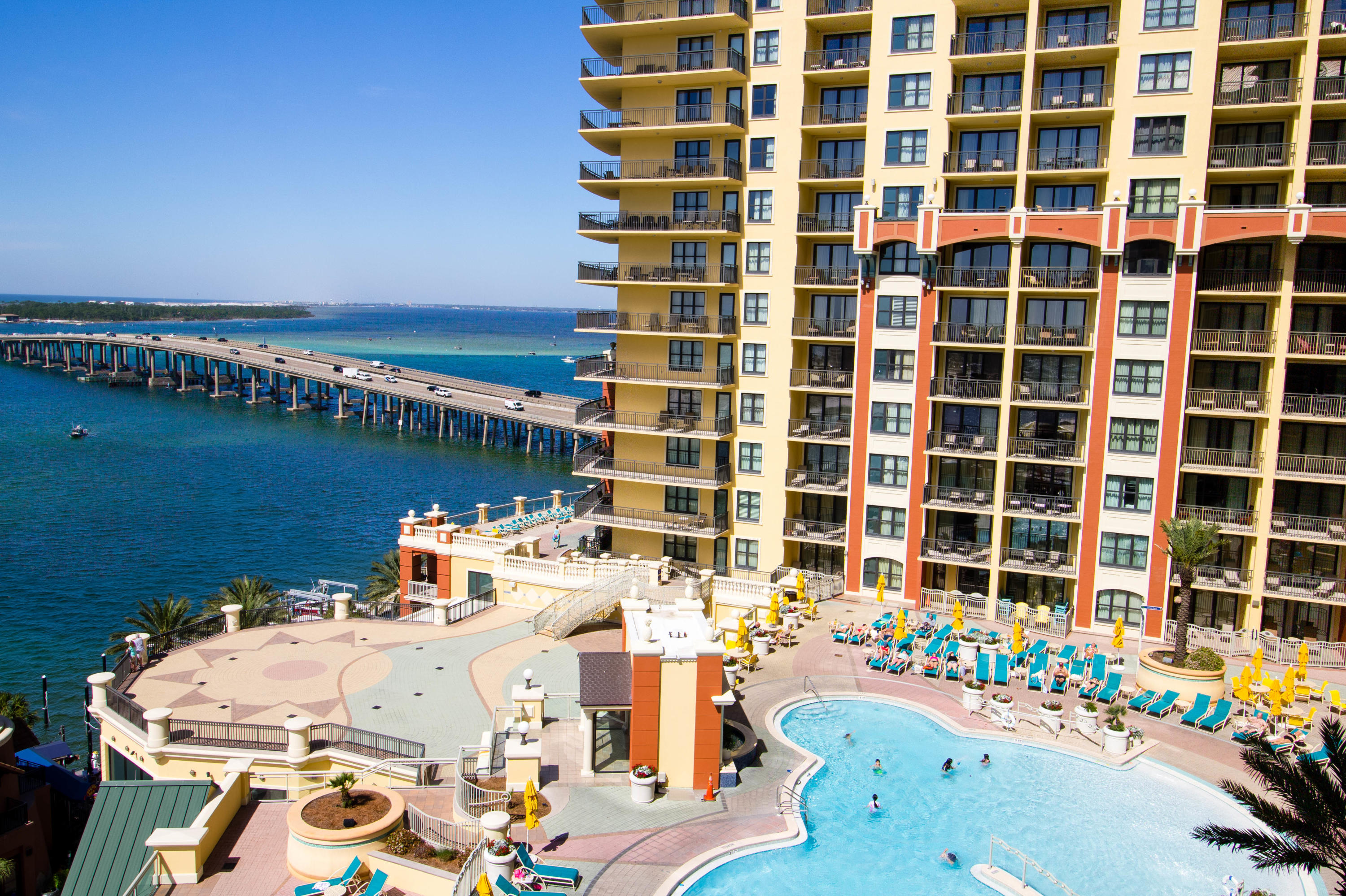 EMERALD GRANDE - Residential
