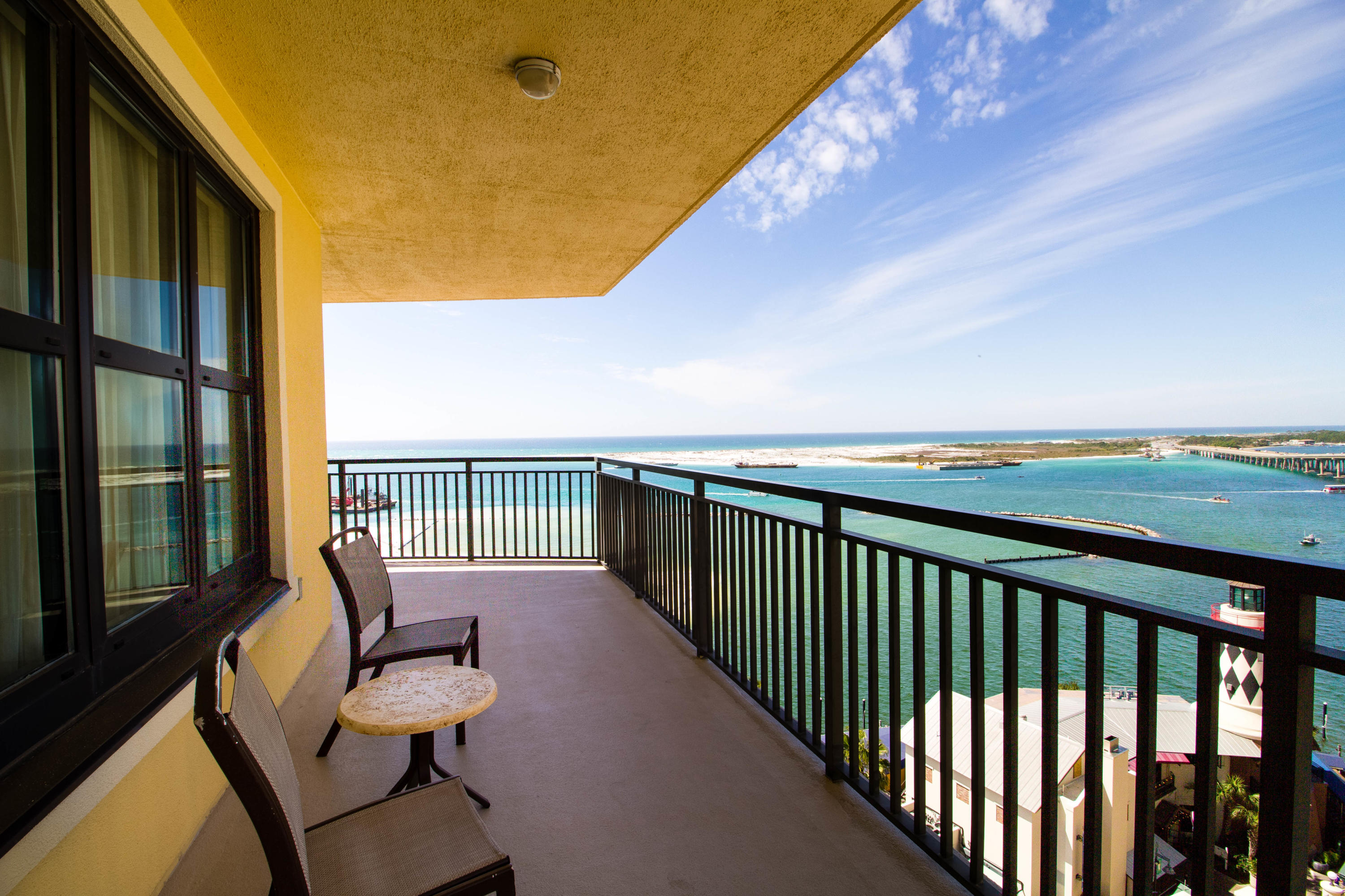 EMERALD GRANDE - Residential