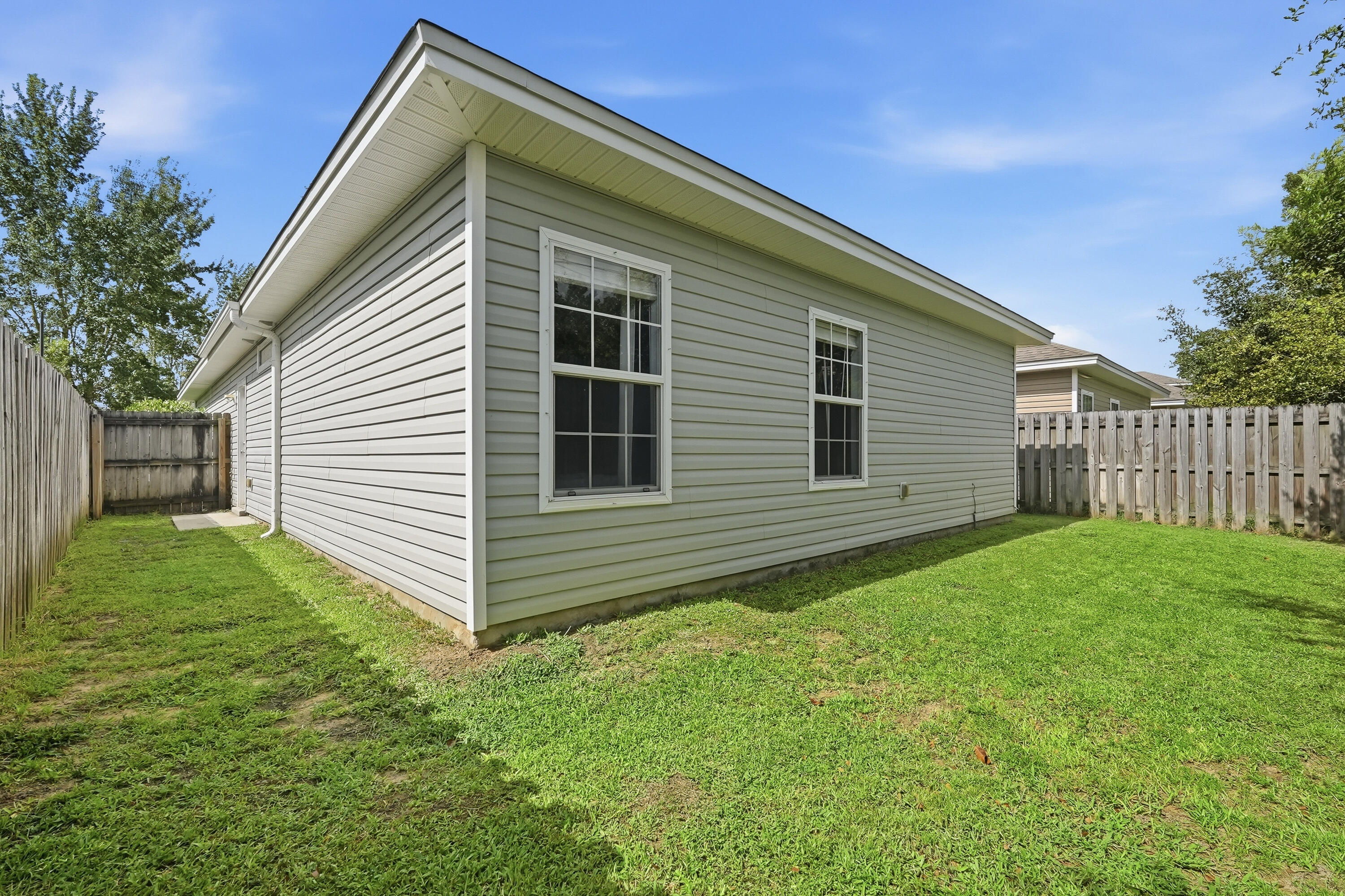 REDWOOD VILLAGE - Residential
