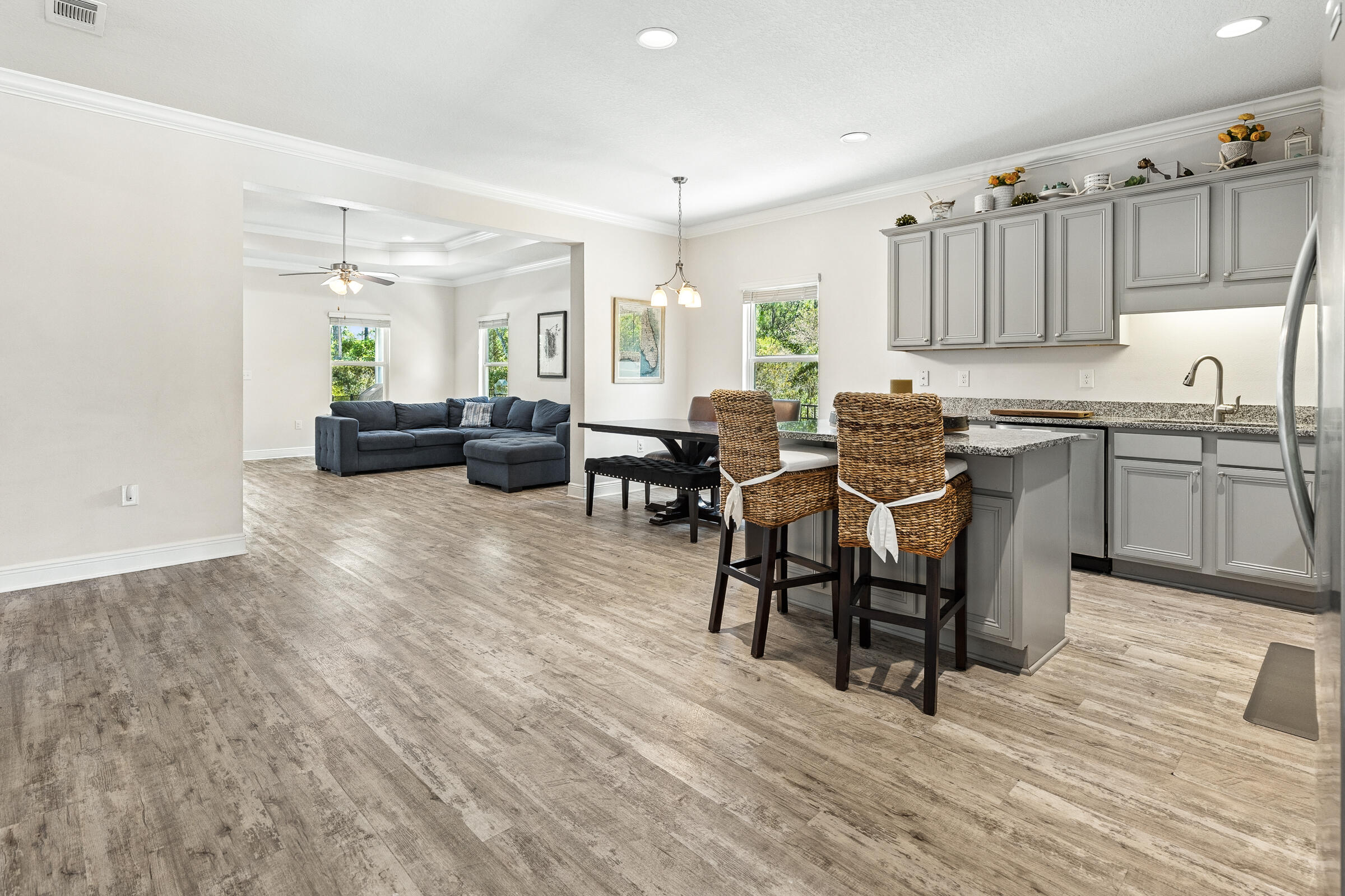 STONEGATE - Residential