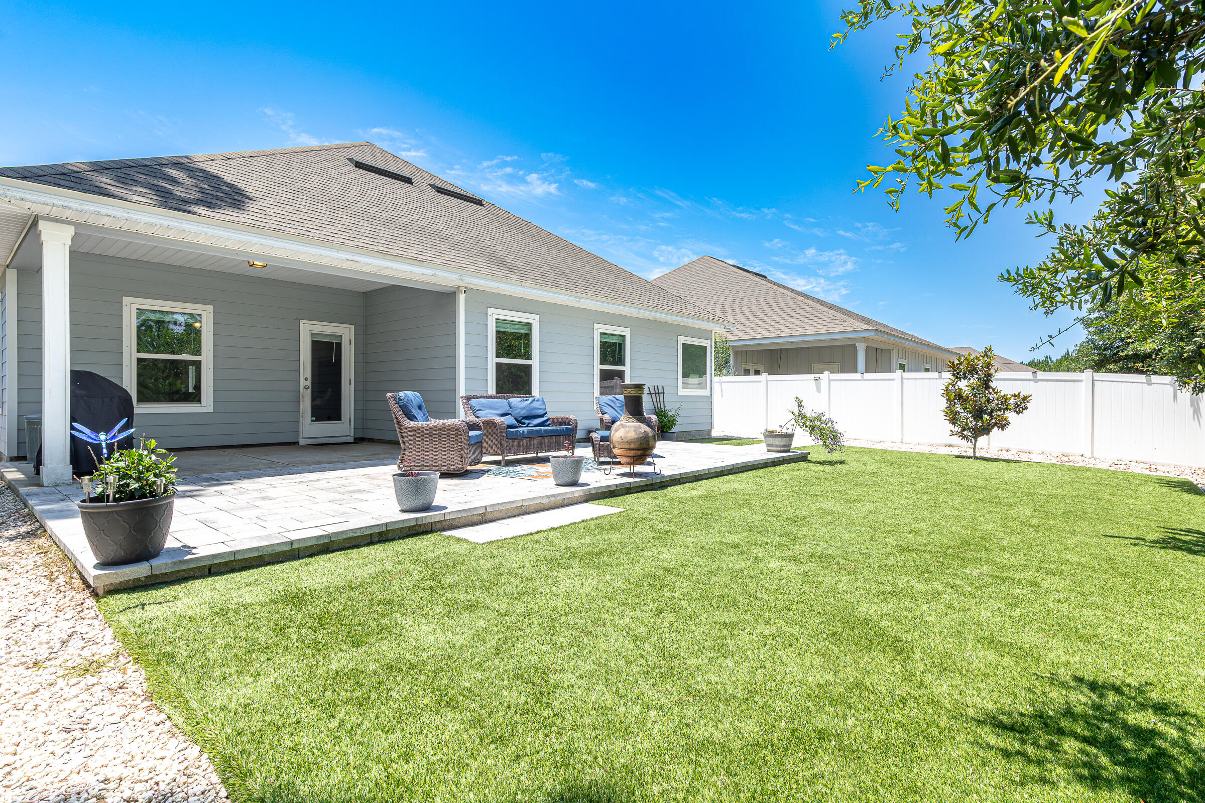 STONEGATE - Residential