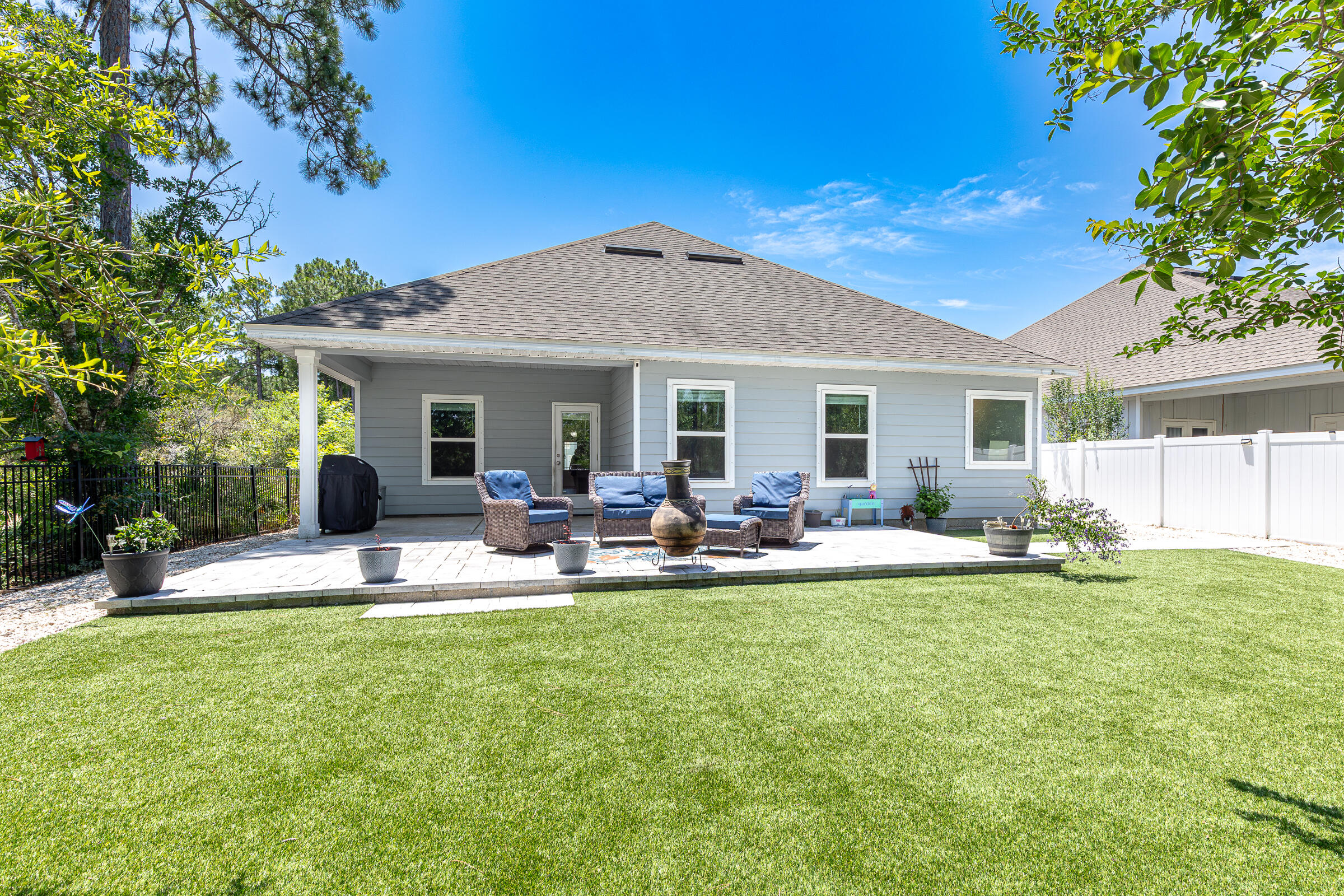 STONEGATE - Residential