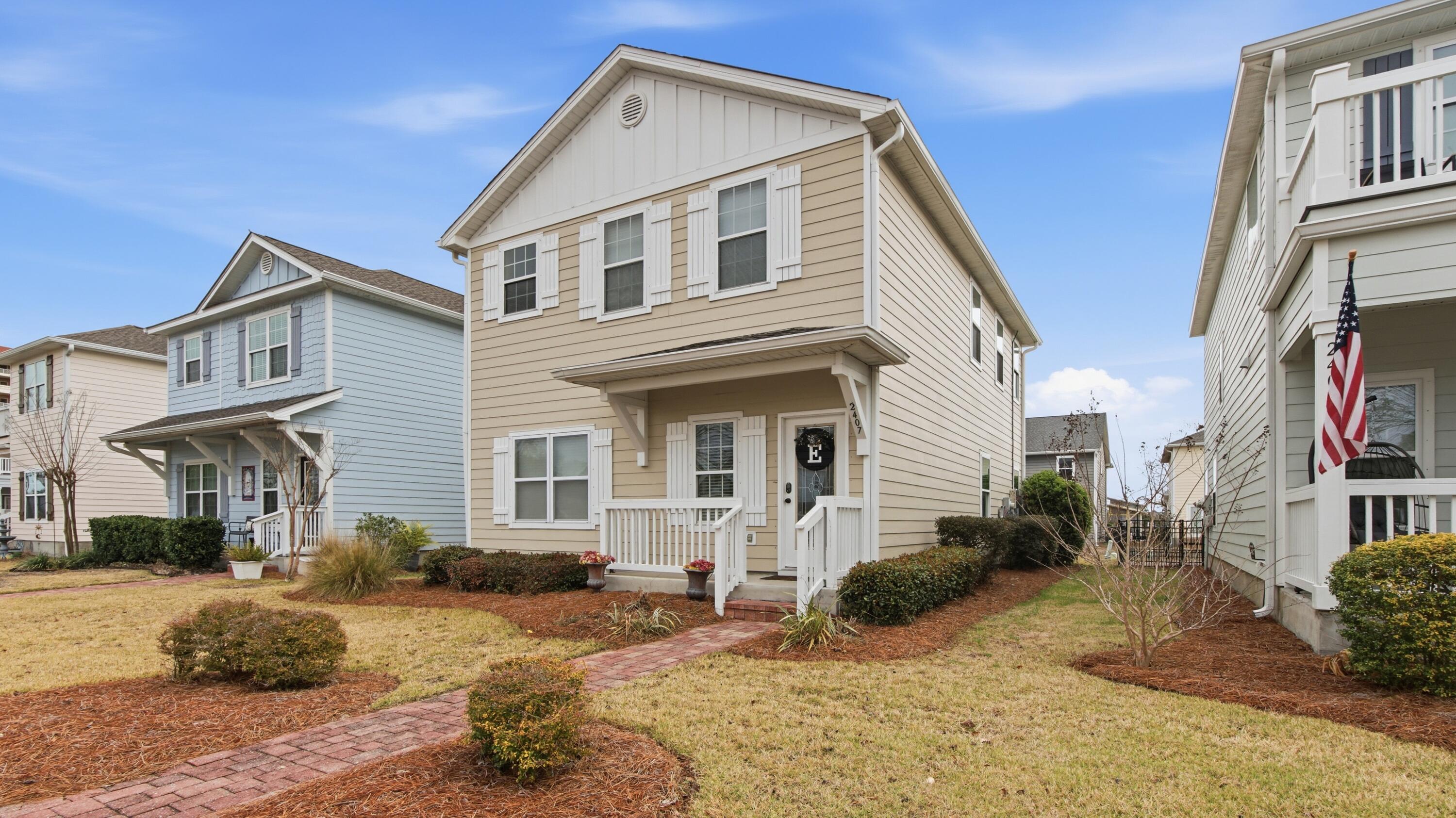 MAGNOLIA BAY - Residential