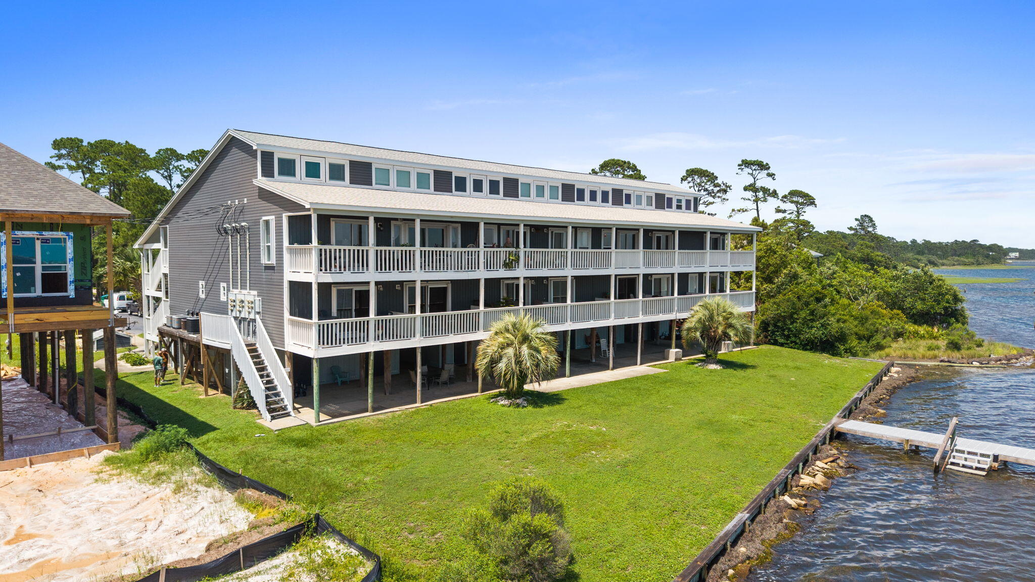 SOUNDWIND CONDO - Residential