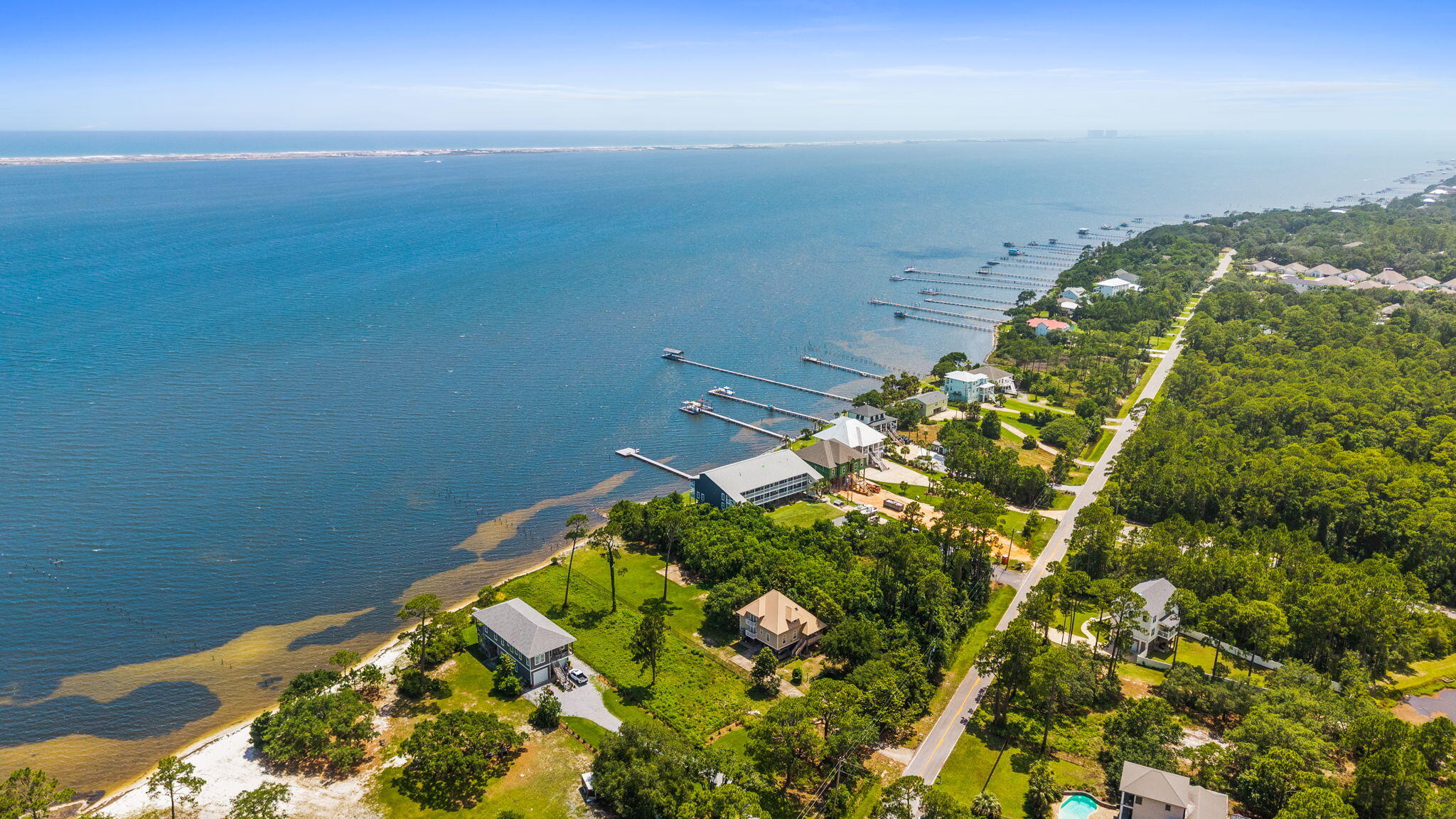 SOUNDWIND CONDO - Residential
